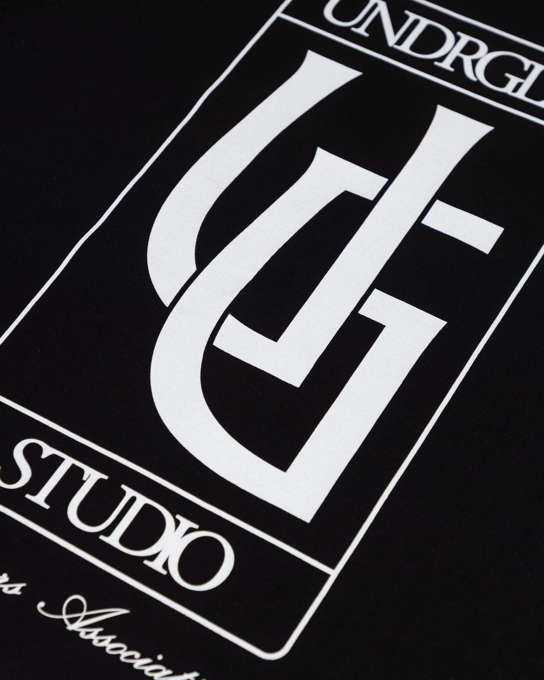 Line UG Frame Tshirt Black - imagen 4