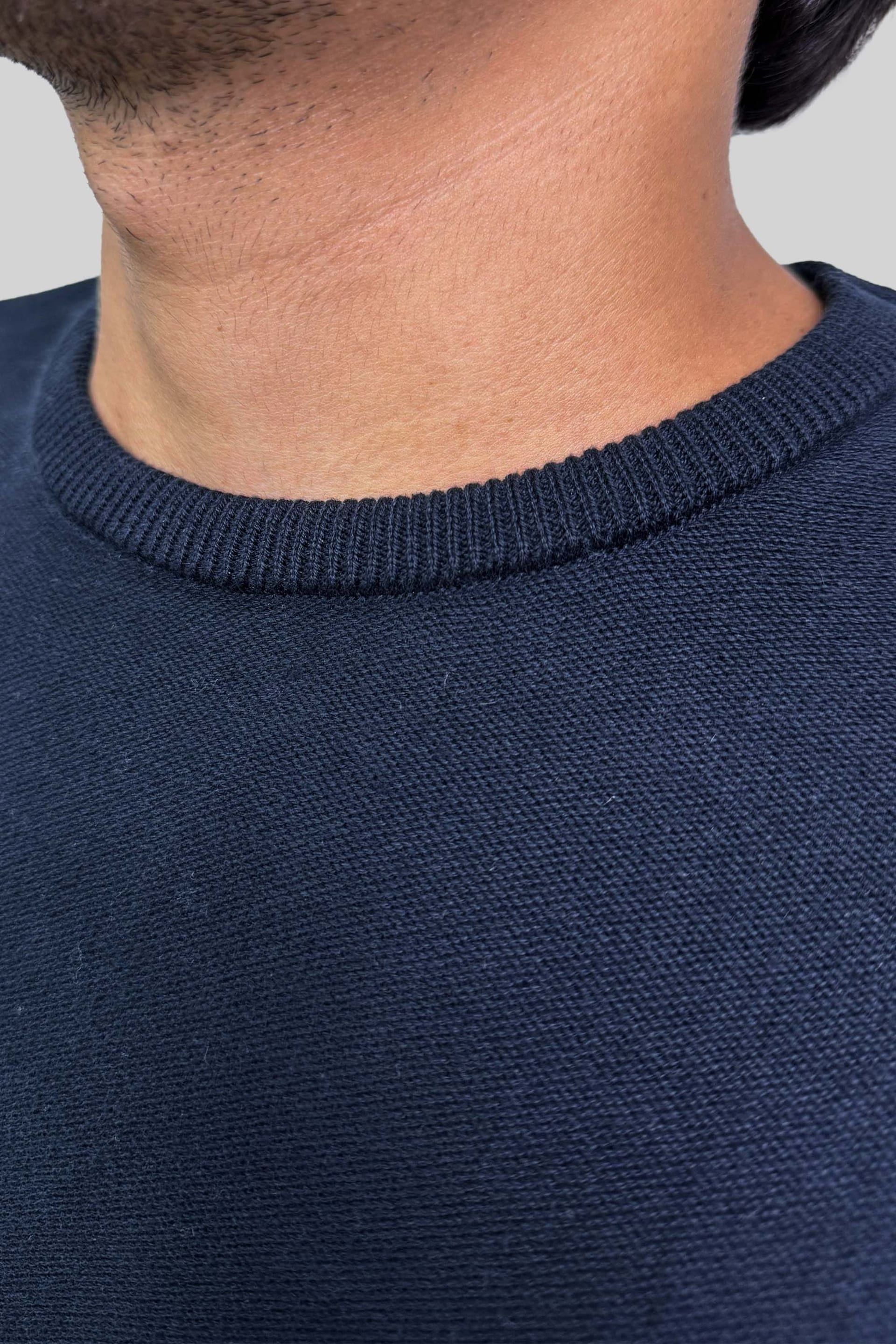 CREW NECK TEJIDA NAVY - imagen 2