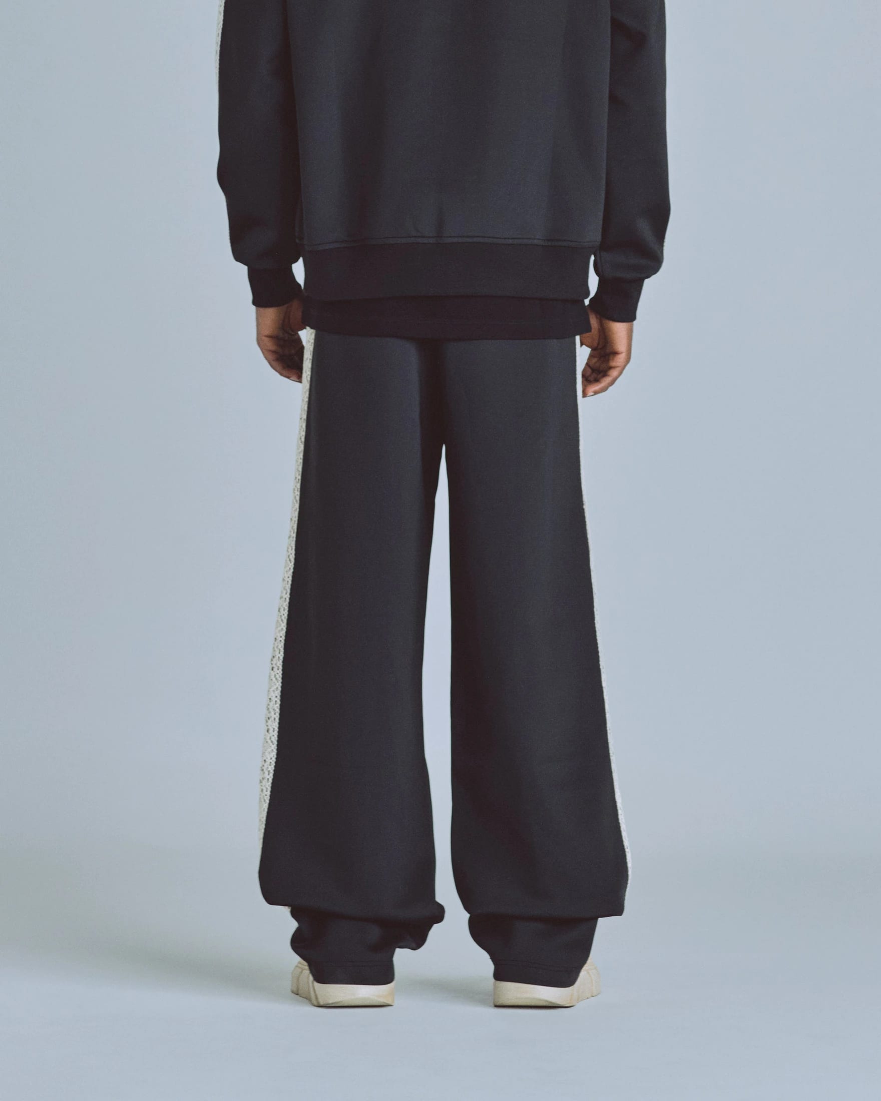 Basics Undgld Lace-panel Track Pants Black - imagen 7