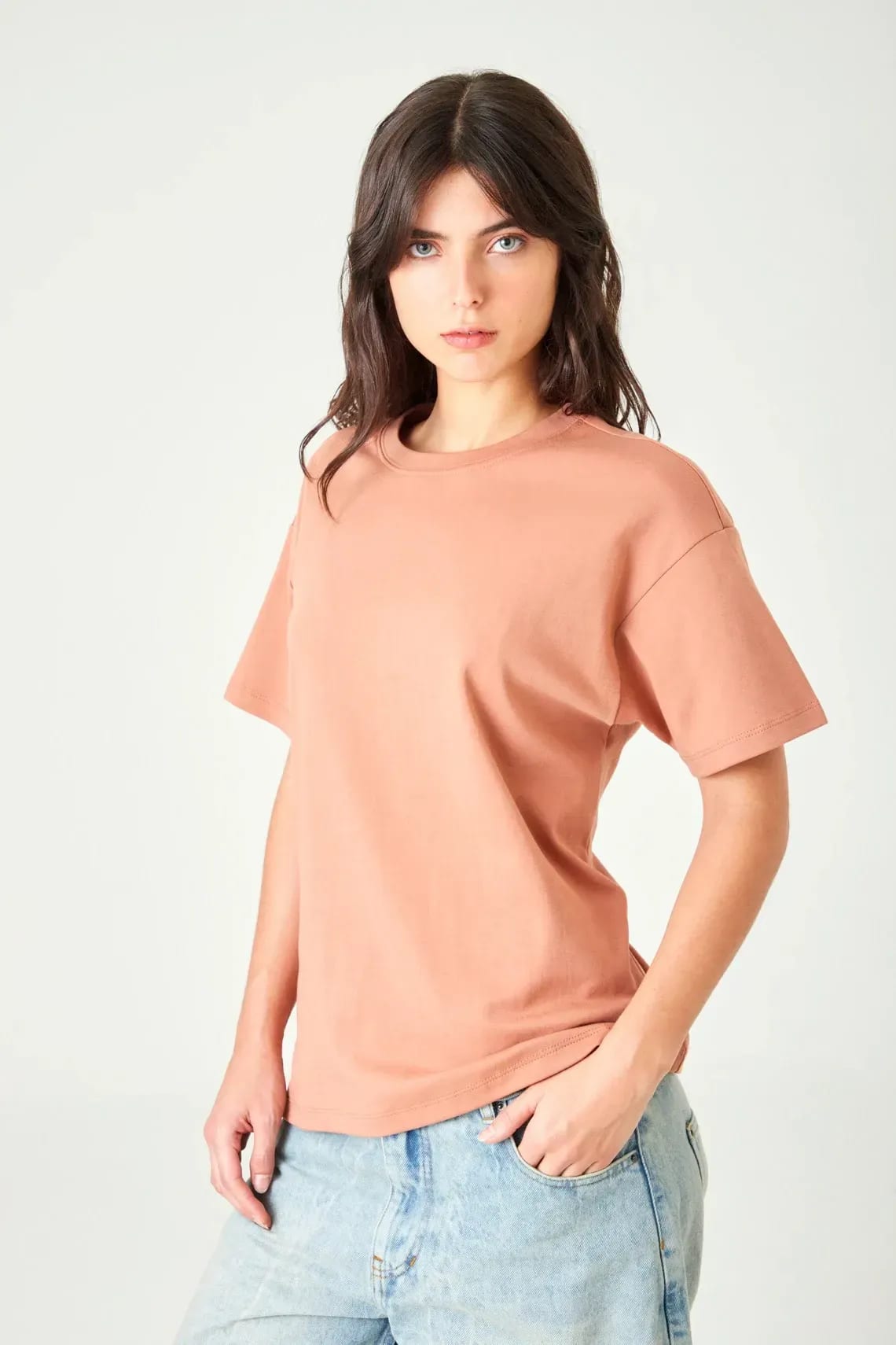 Camiseta relaxed fit manga corta en terracota para mujer - imagen 3