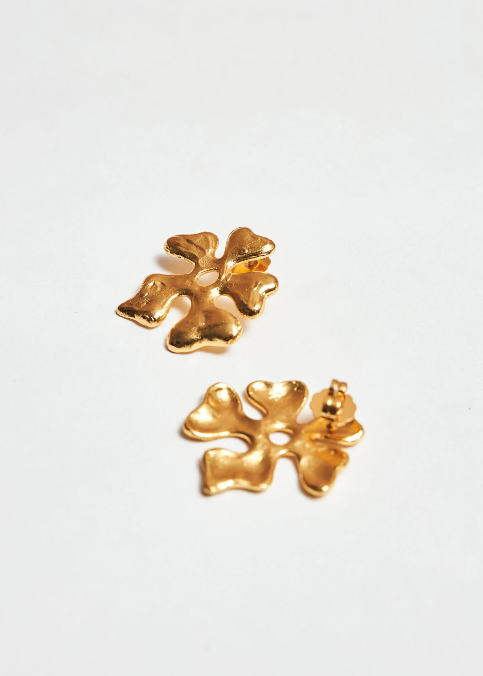 Aretes Flora Dorado - imagen 3