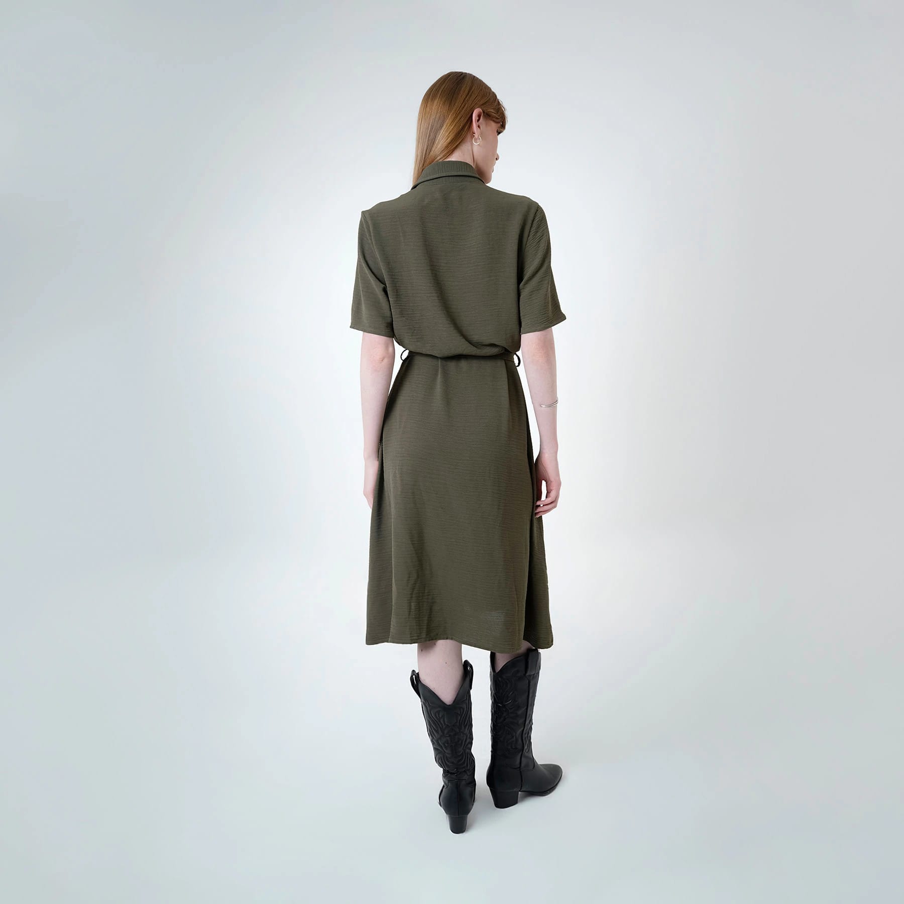 Vestido camisero midi con lazo para ajustar en cintura - imagen 3