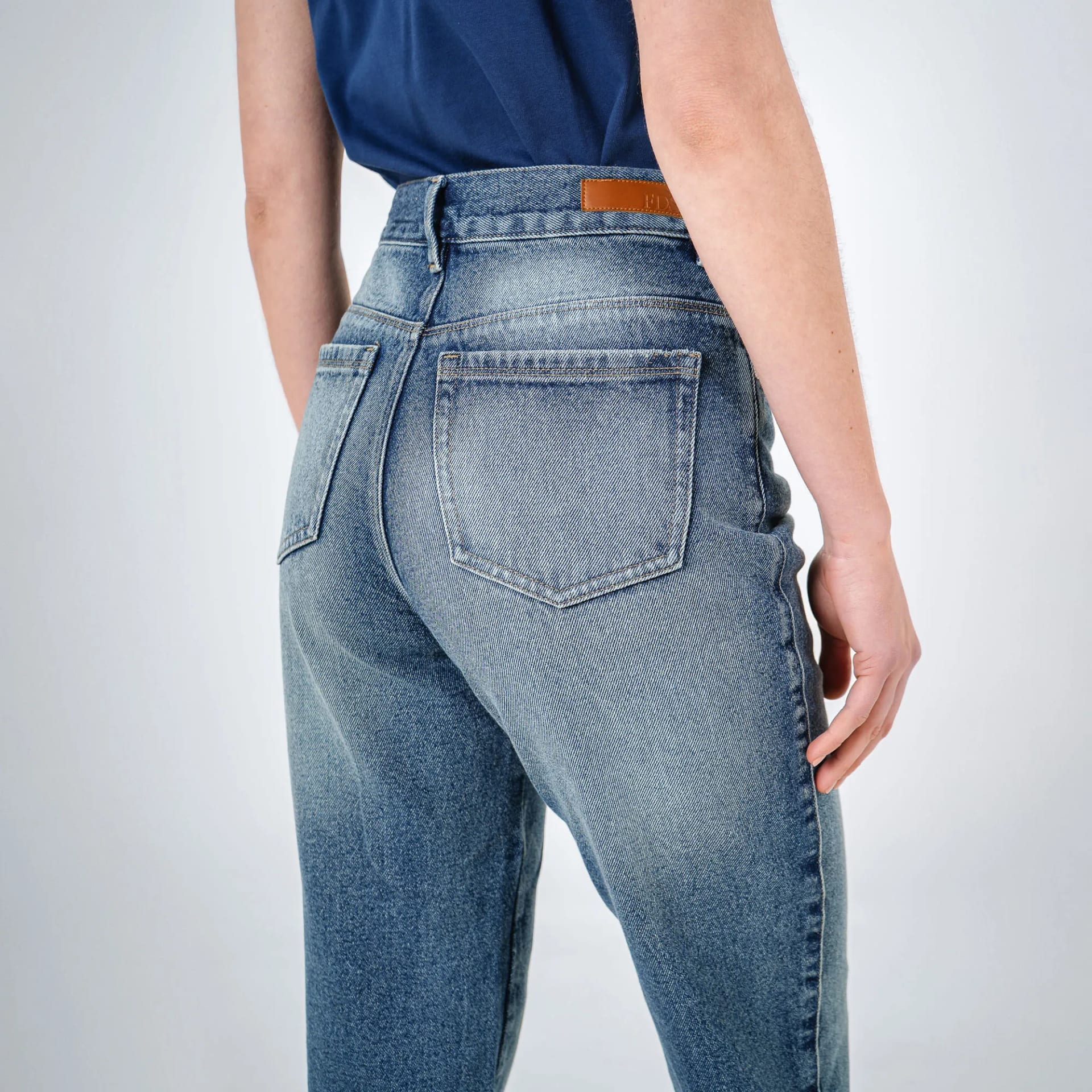 Jean Mom Tiro Alto Bota Recta - imagen 10