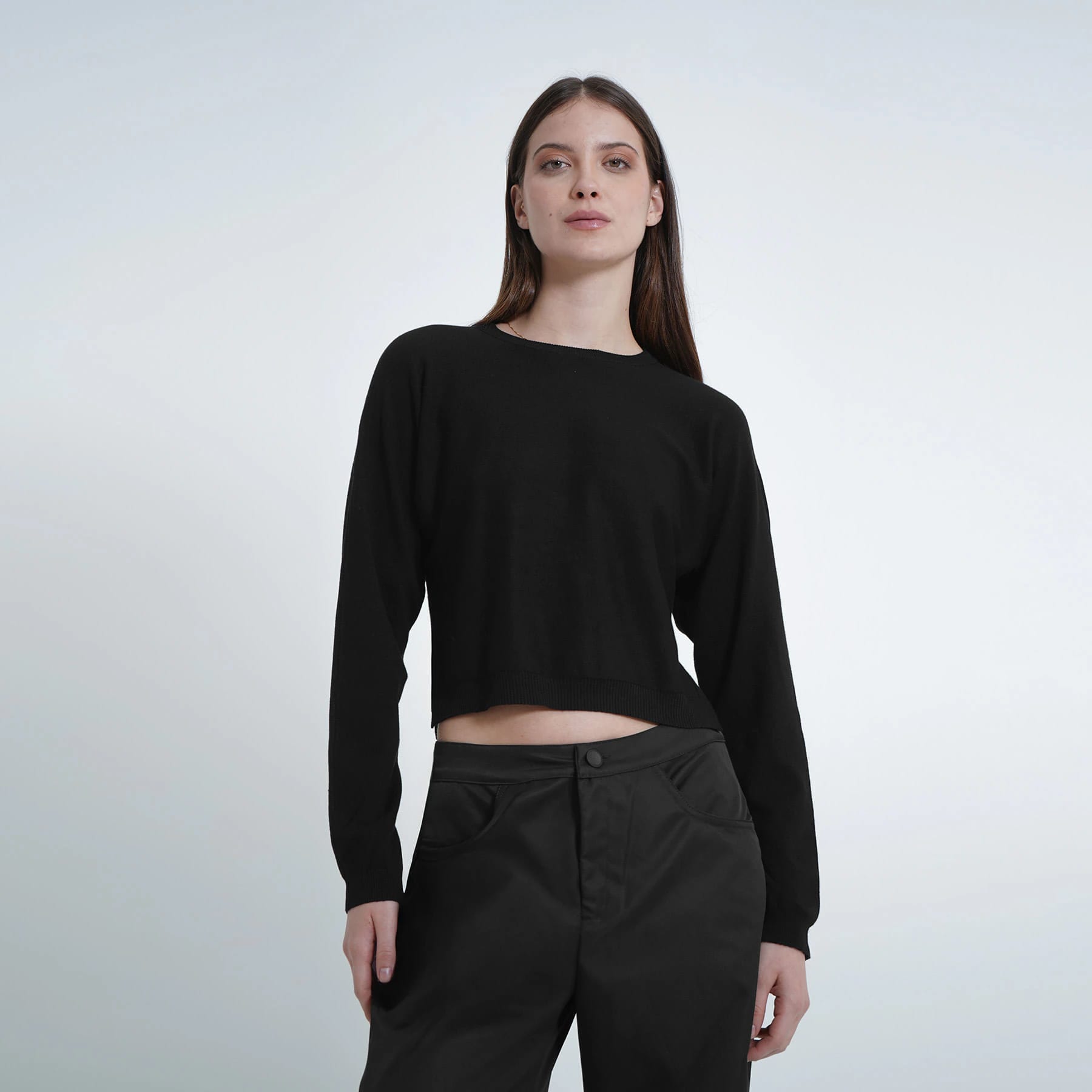 Sweater crop cuello redondo manga larga - imagen 2