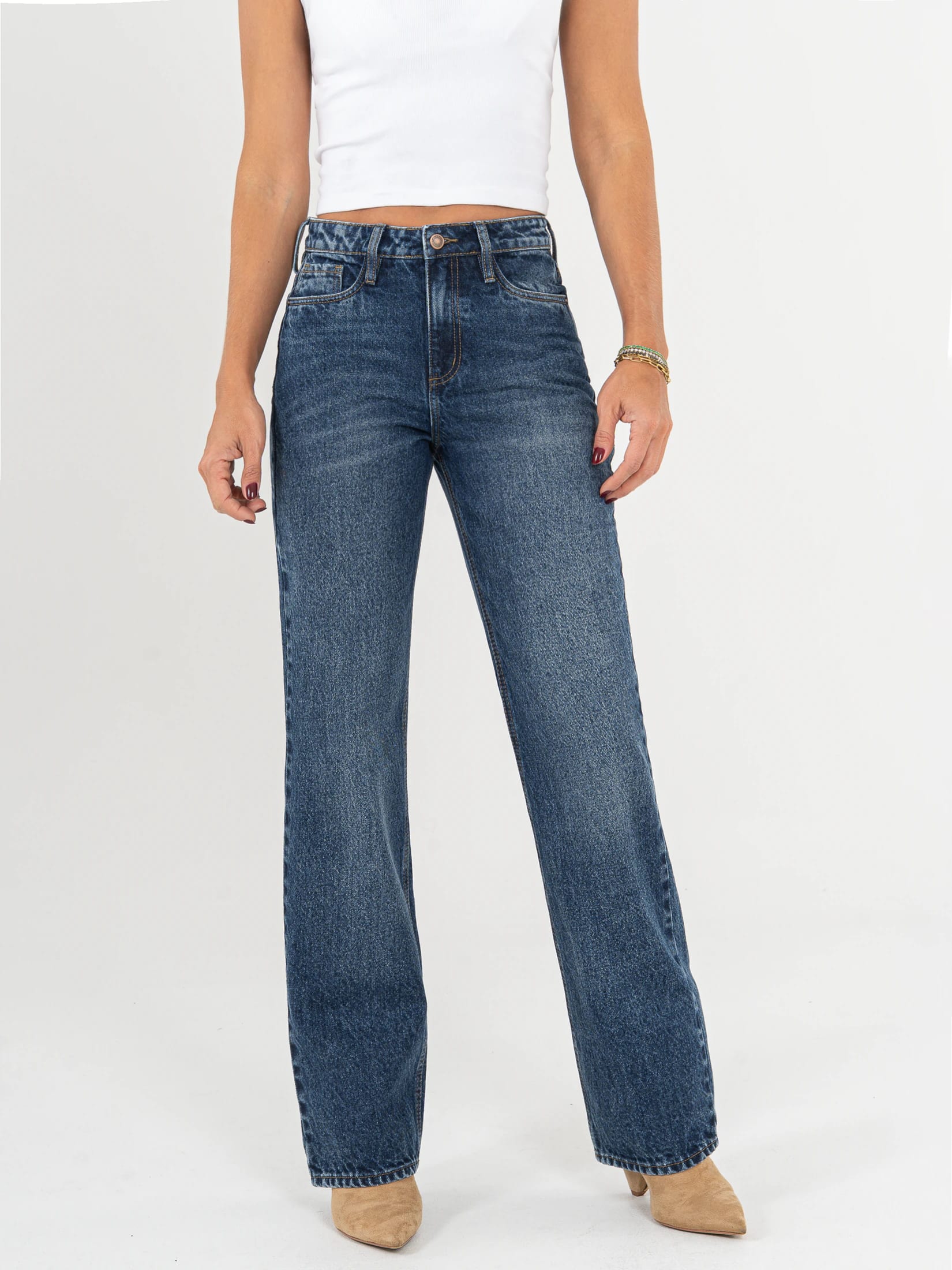 Ref: 066573 Jean straight leg, rígido, tiro medio, tono azul oscuro, diseño cinco bolsillo - imagen 1