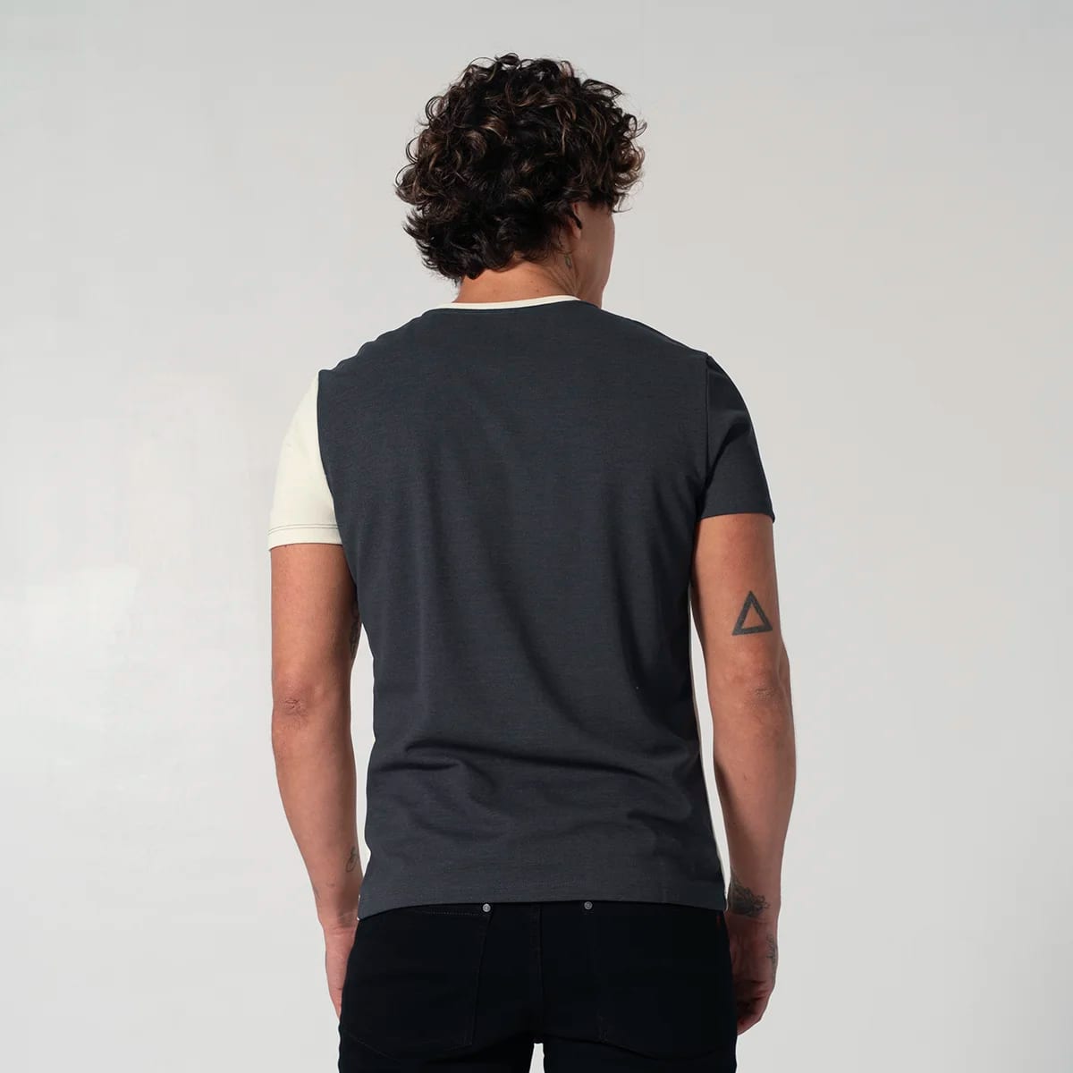 Camiseta Basica Slim Last Name - imagen 3