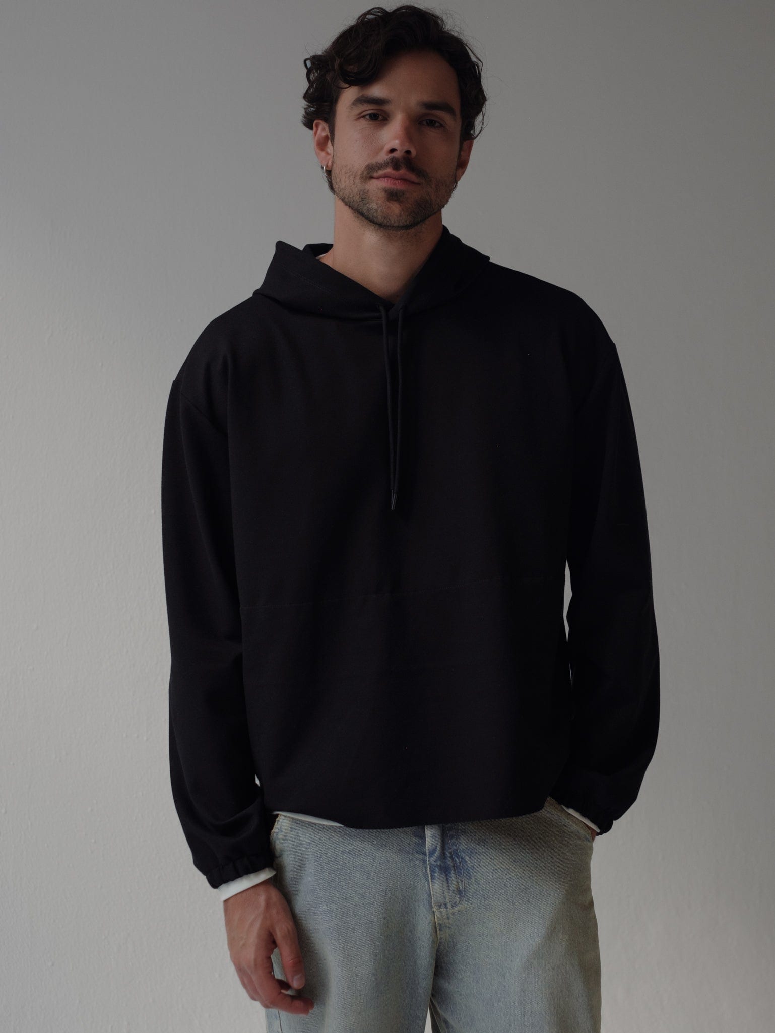 CUT CLEAN HOODIE - BLACK - imagen 1