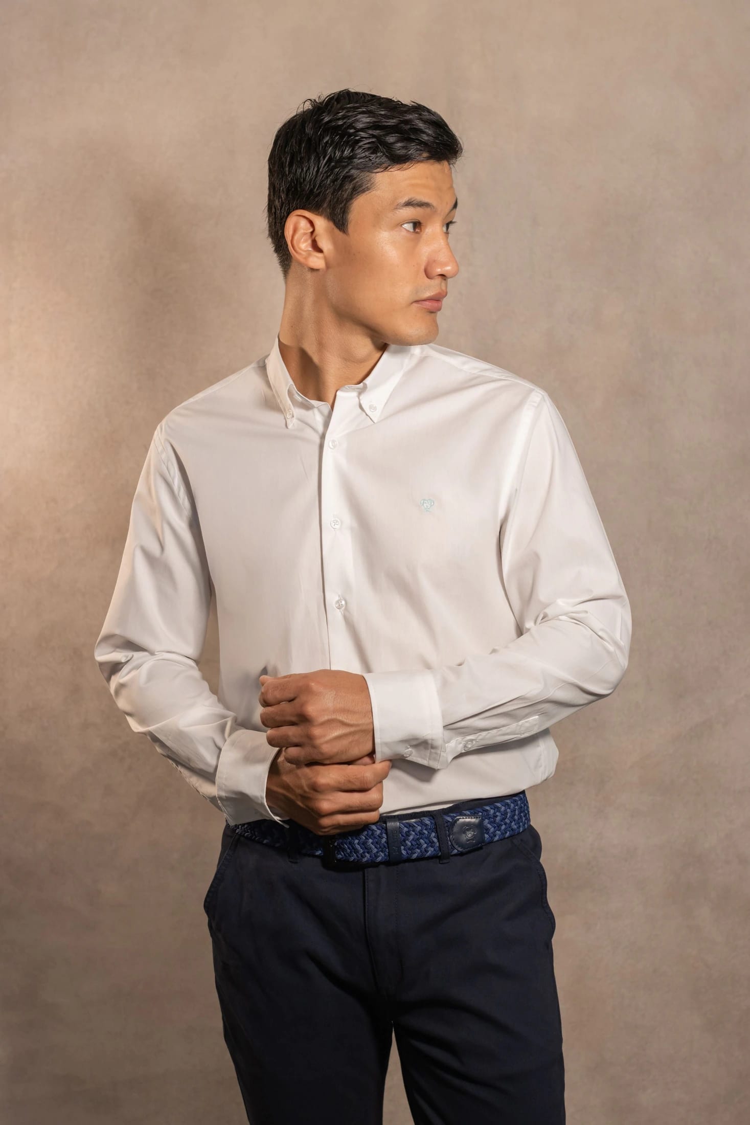 Camisa Antimanchas Popelina Blanco Logo Azul Claro - imagen 1