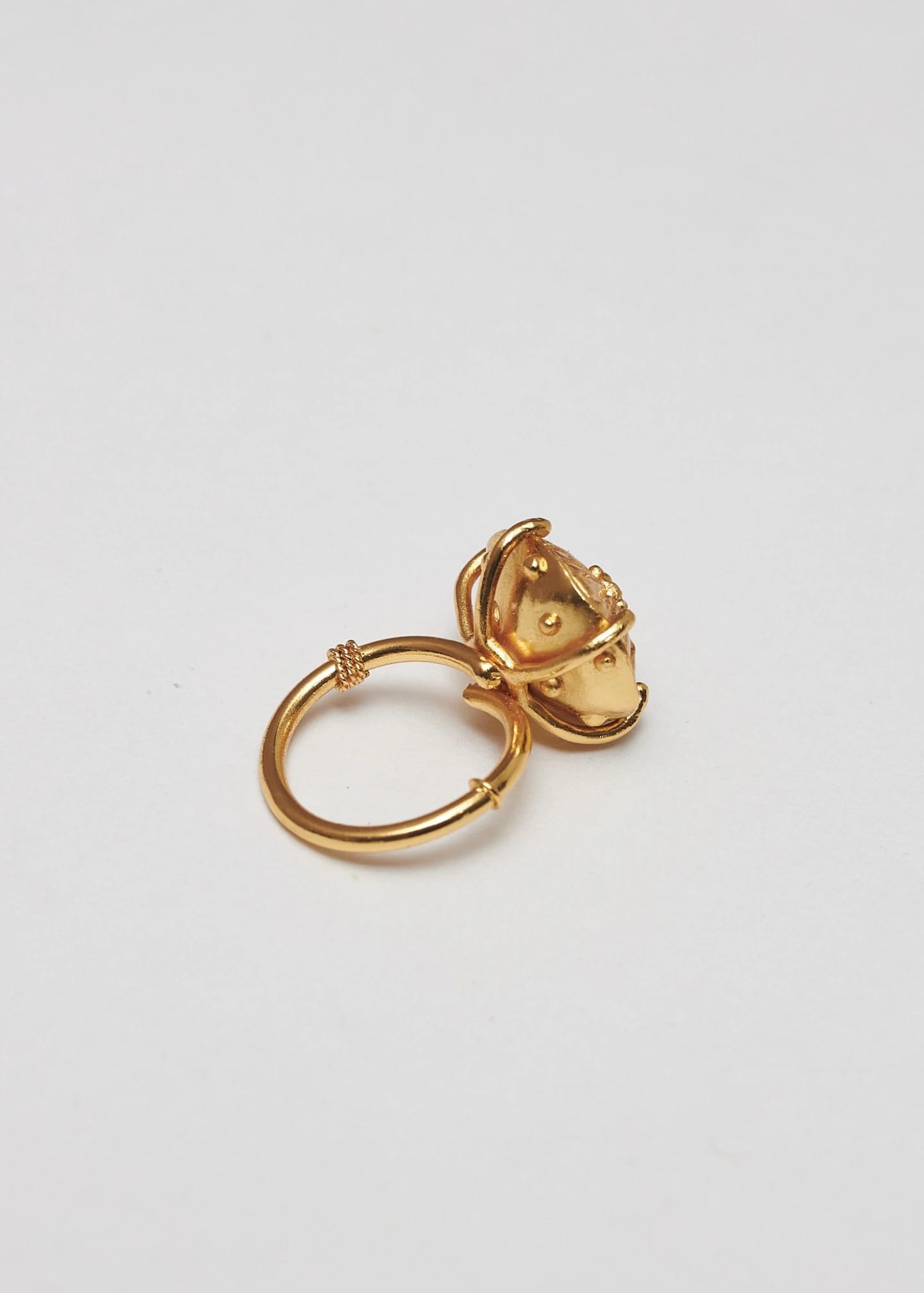 Anillo Sombrerito midi dorado - imagen 3