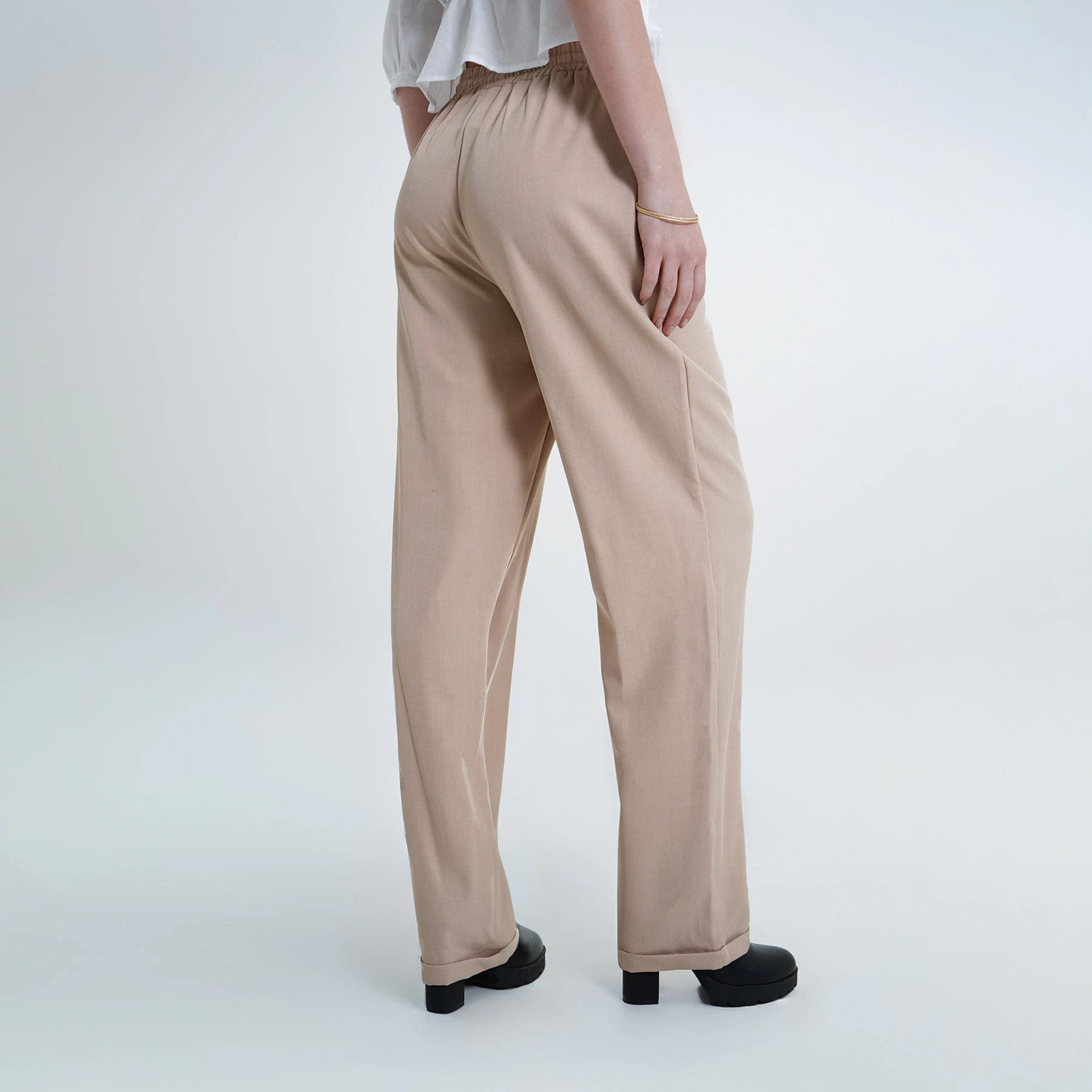 Pantalón recto con elastico y cintura - imagen 9