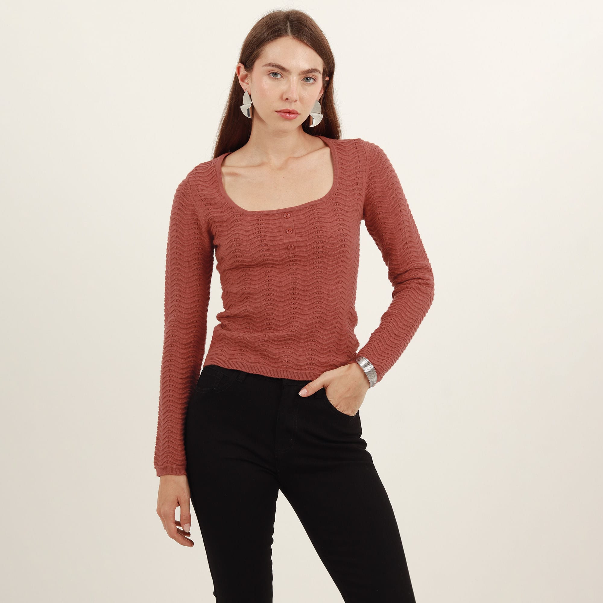 Sweater con textura cuello en u manga larga con botón - imagen 2