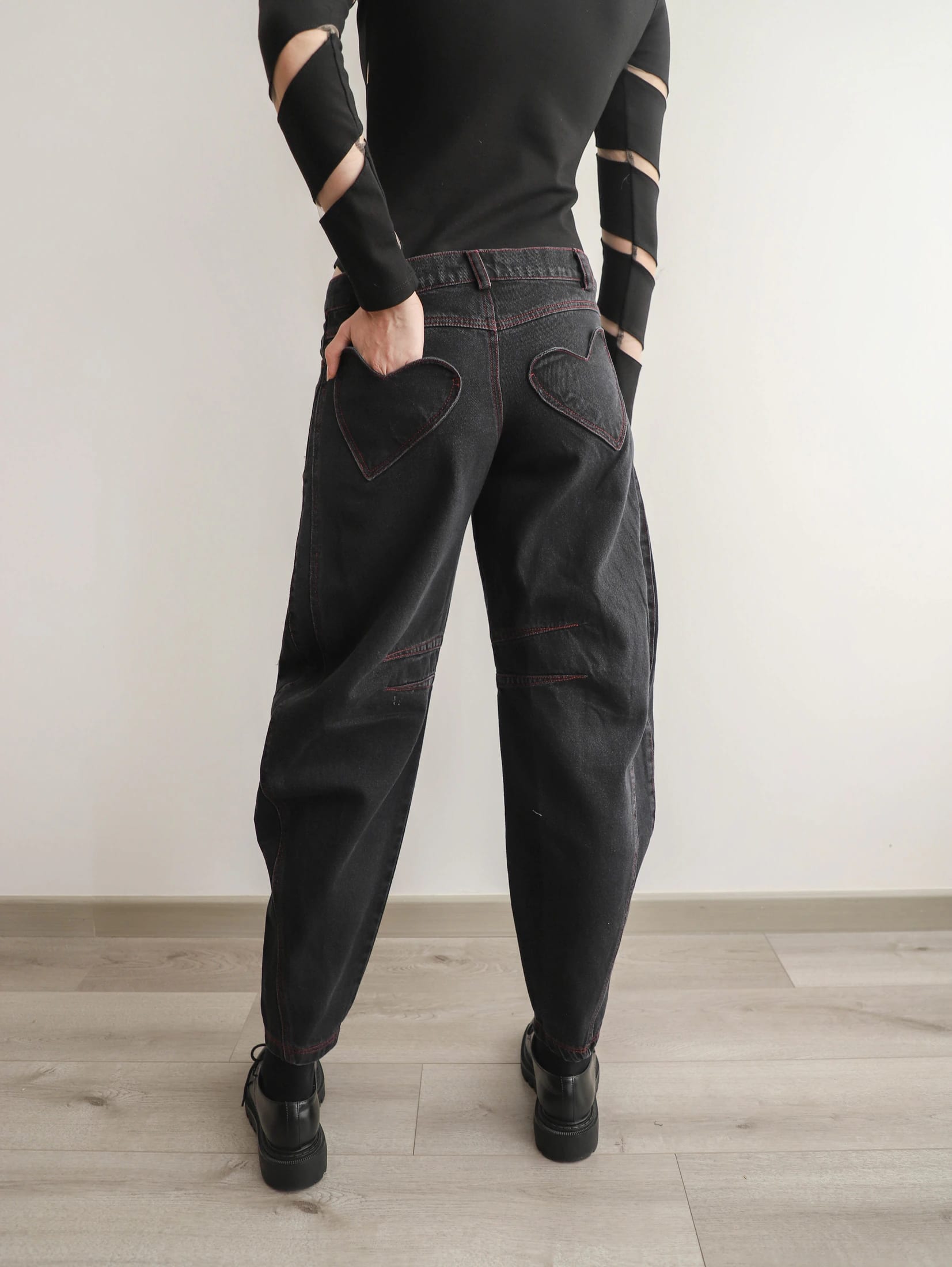 Two Hearts Barrel Pants Black - imagen 5