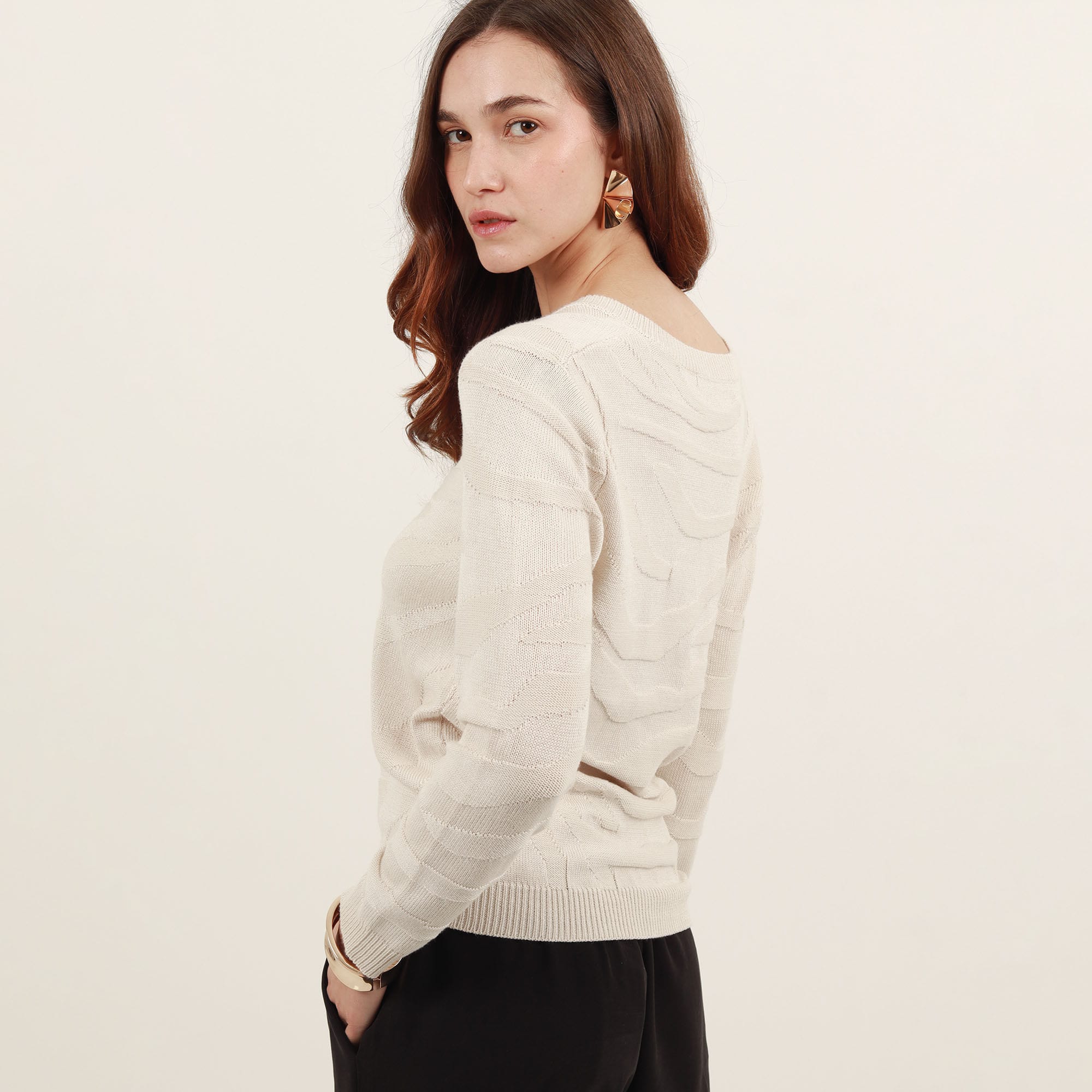 Sweater con textura jacquard cuello en v manga larga - imagen 4