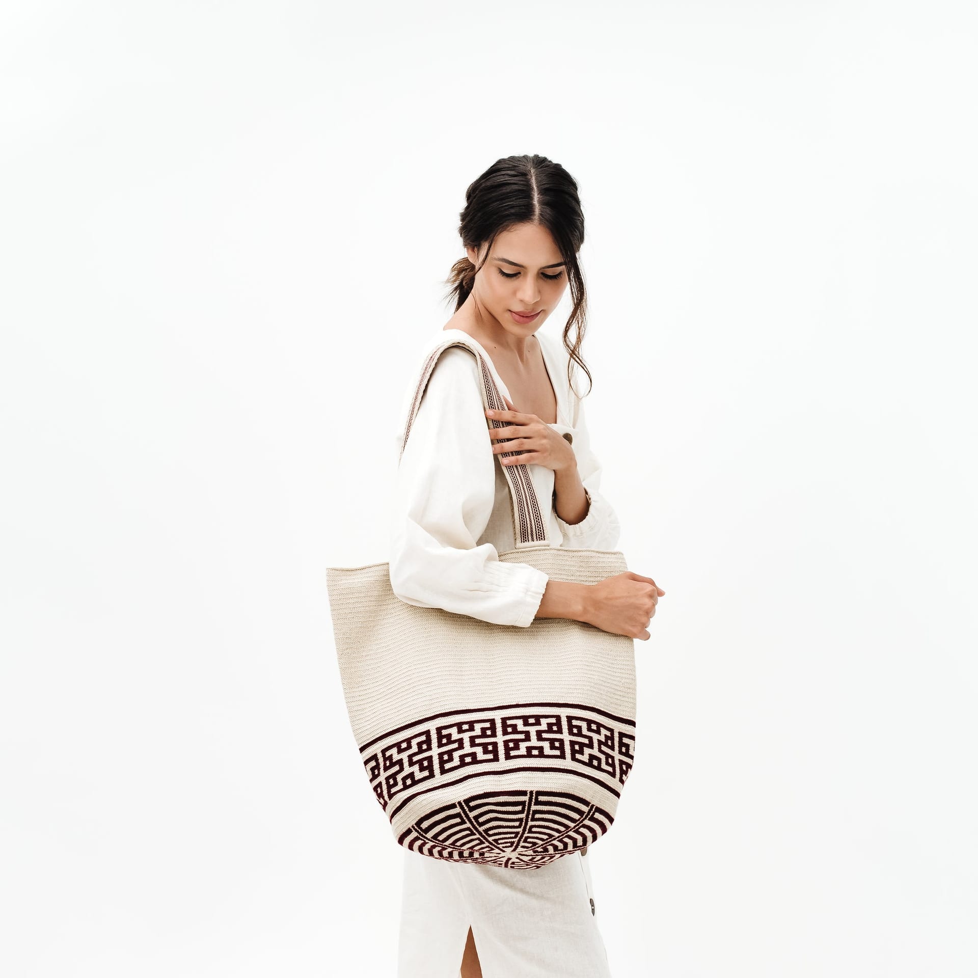 Maxi Bolso Wayuu Beige/Vinotinto - imagen 2