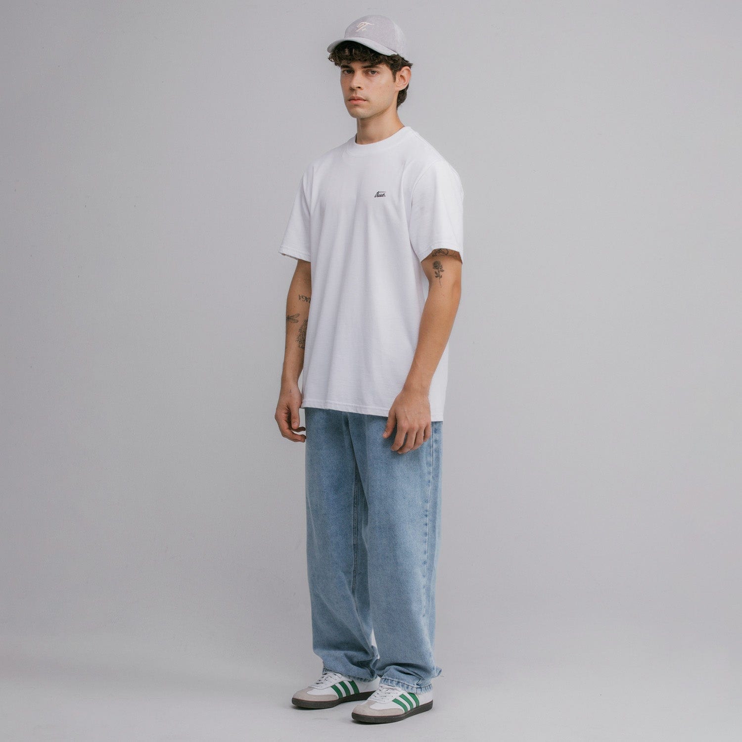 Cursive Logo T-Shirt - White - imagen 9