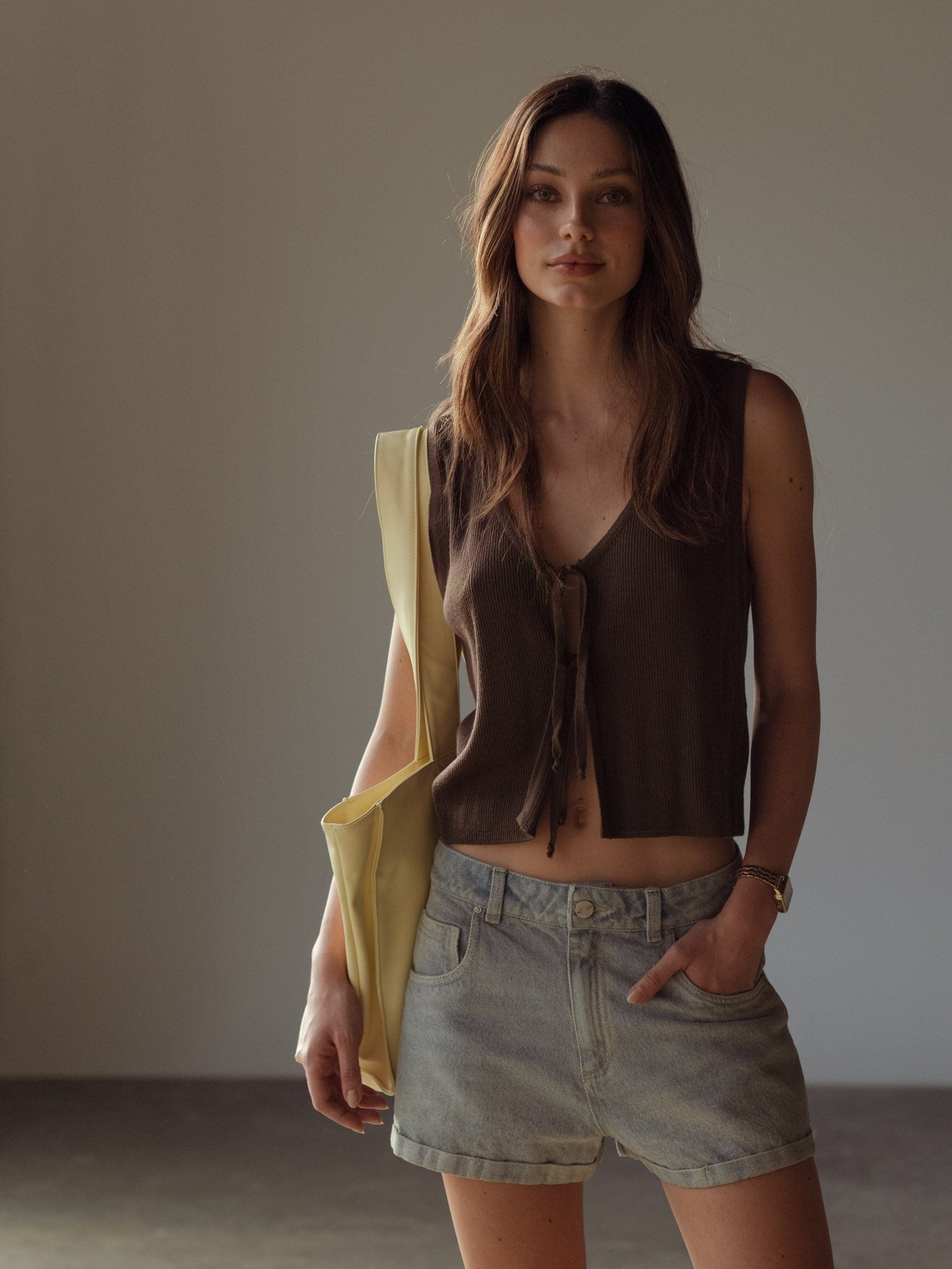 LOW RISE DENIM SHORT  - DIRTY ICE BLUE - imagen 11