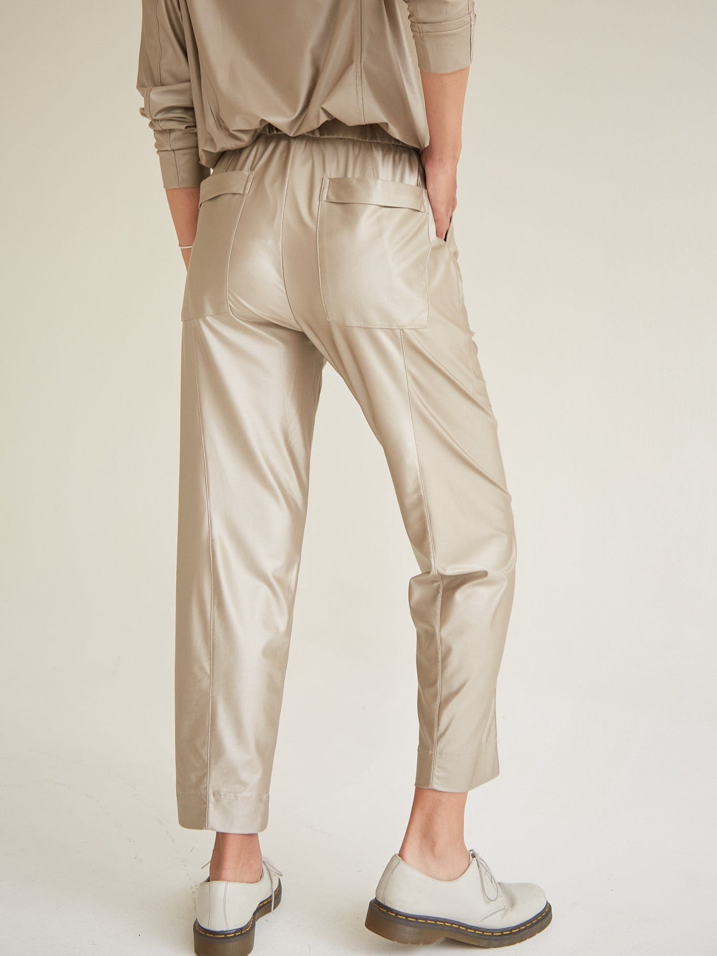 Pantalón Tech Fresh Champaña LUCIDO - imagen 7