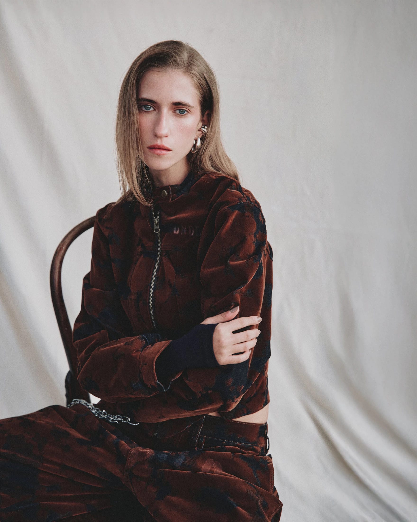 W Spring UNDRGLD Jacket Oxide - imagen 5