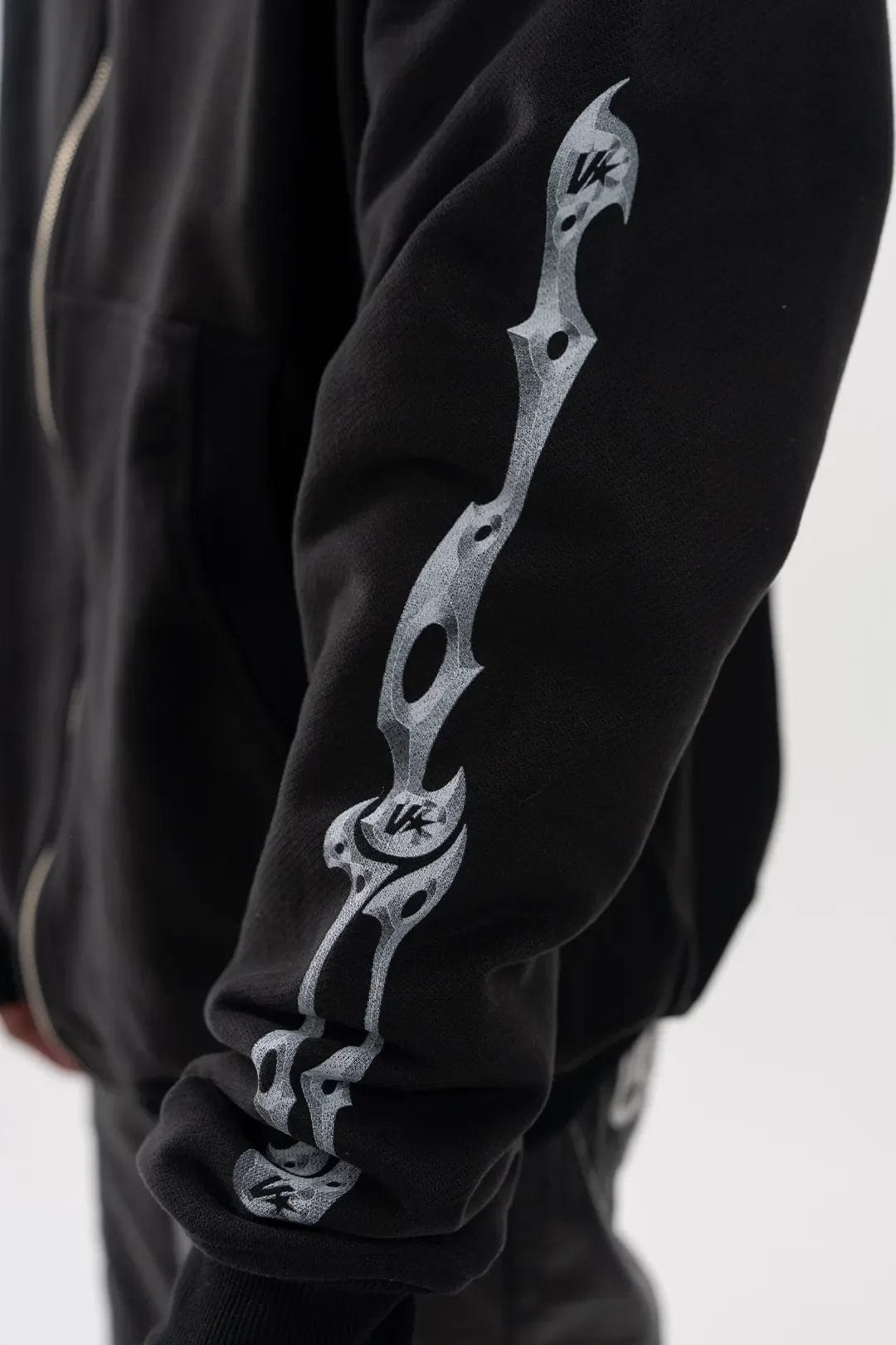 VENENO BUZO ZIP UP GRUNGE BONES - imagen 8