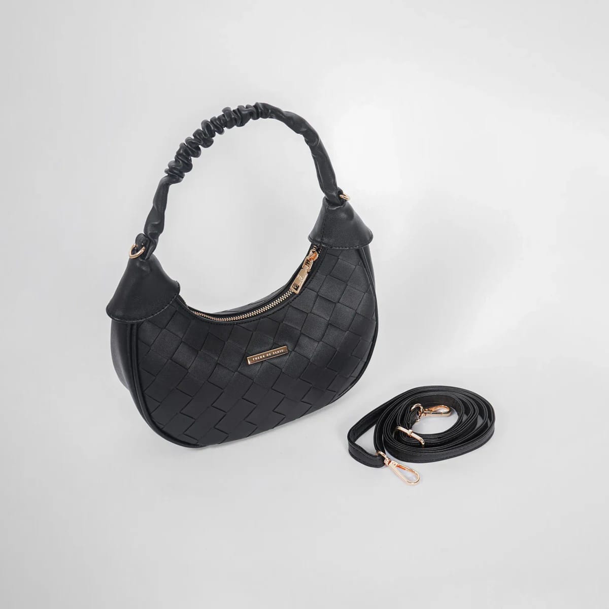 Bolso de hombro con textura - imagen 8
