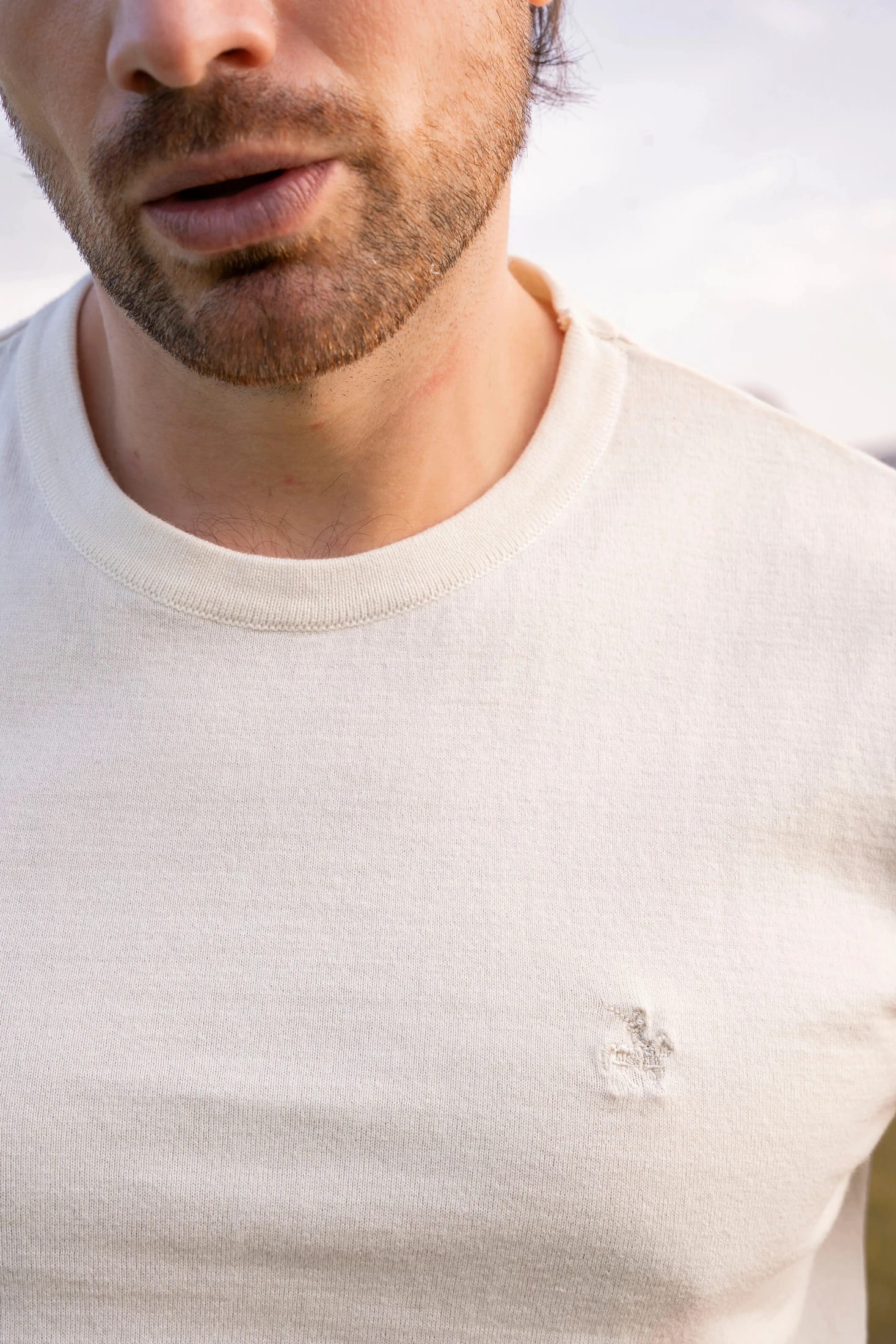 Camiseta Tejida Hombre Hueso - imagen 3