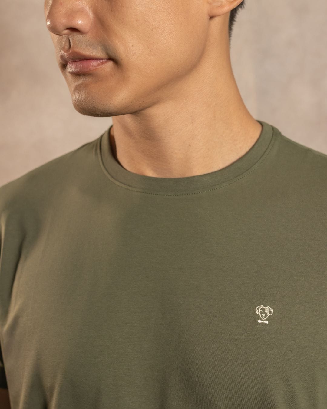 Camiseta Antimanchas Verde Militar - Talla Regular - imagen 2