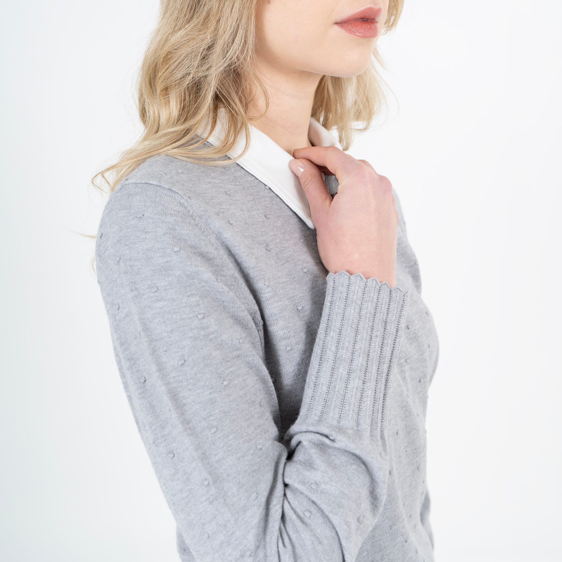 Sweater textura pepas cuello redondo manga larga - imagen 4