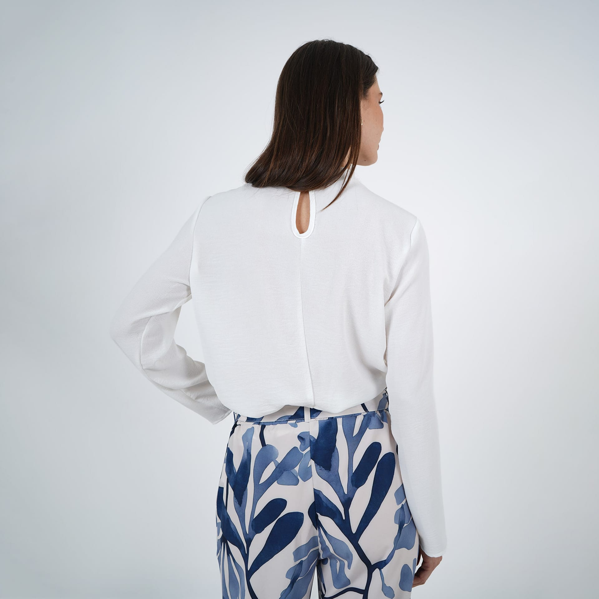 Blusa Cuello Alto Manga Larga - imagen 4