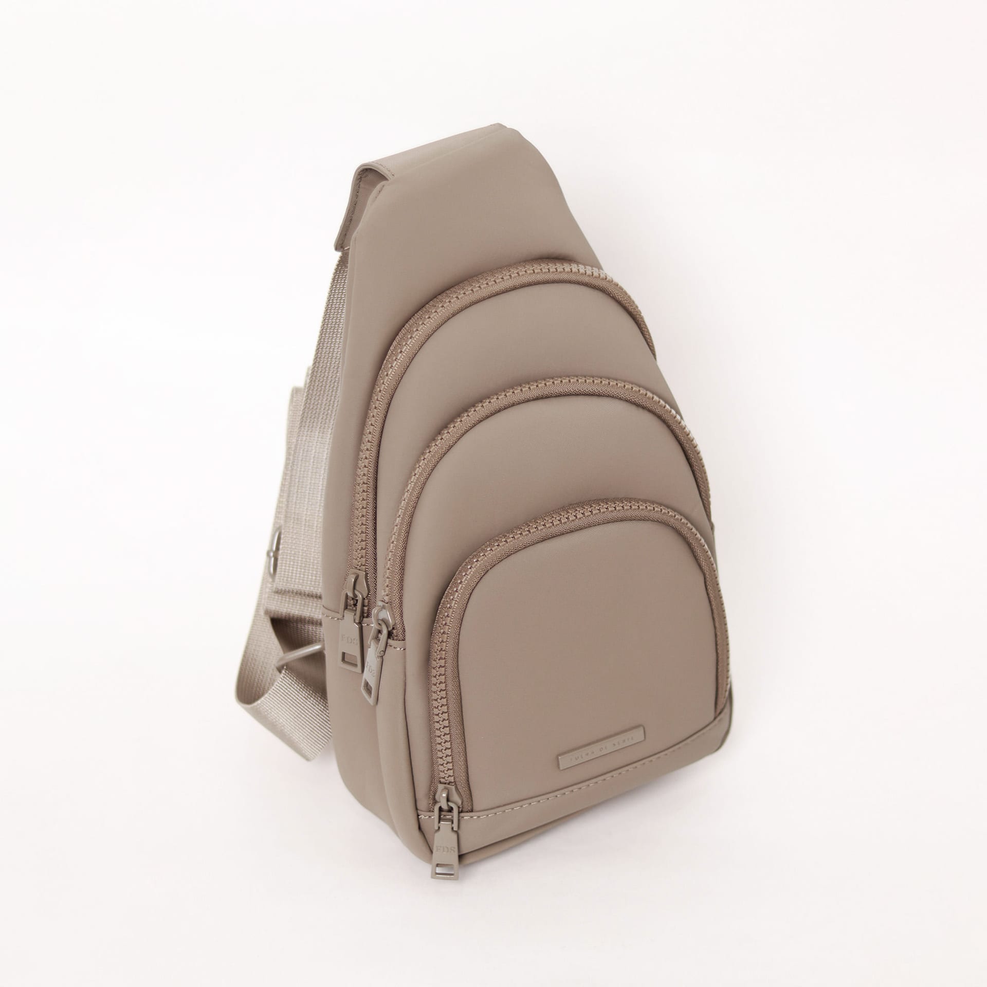 Bolso estilo canguro pequeño - imagen 2