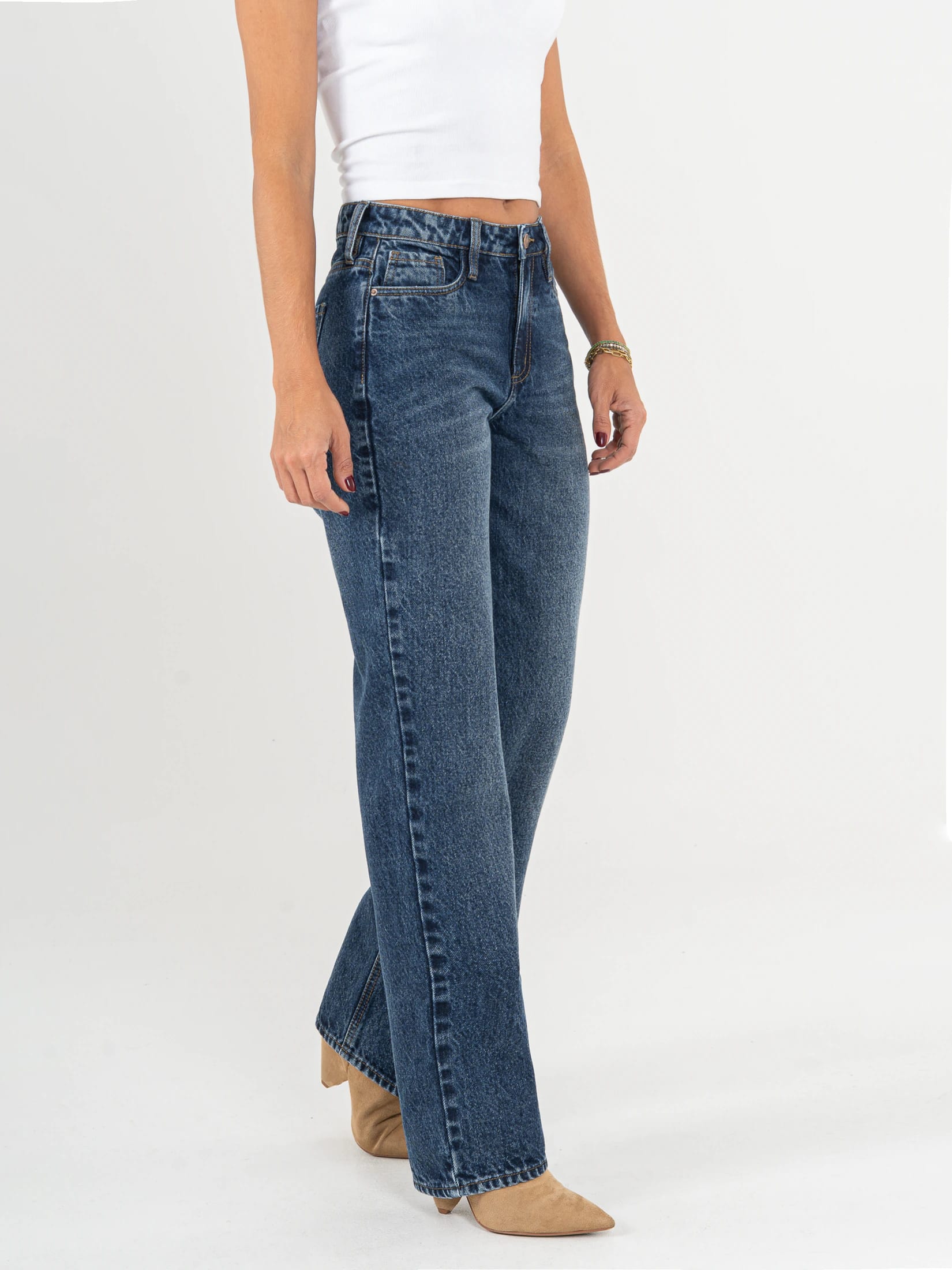 Ref: 066573 Jean straight leg, rígido, tiro medio, tono azul oscuro, diseño cinco bolsillo - imagen 4