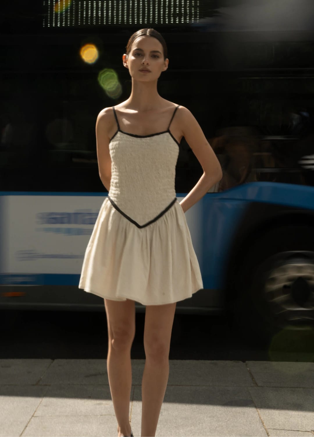 Vestido Cafetal Arena/Negro - imagen 1