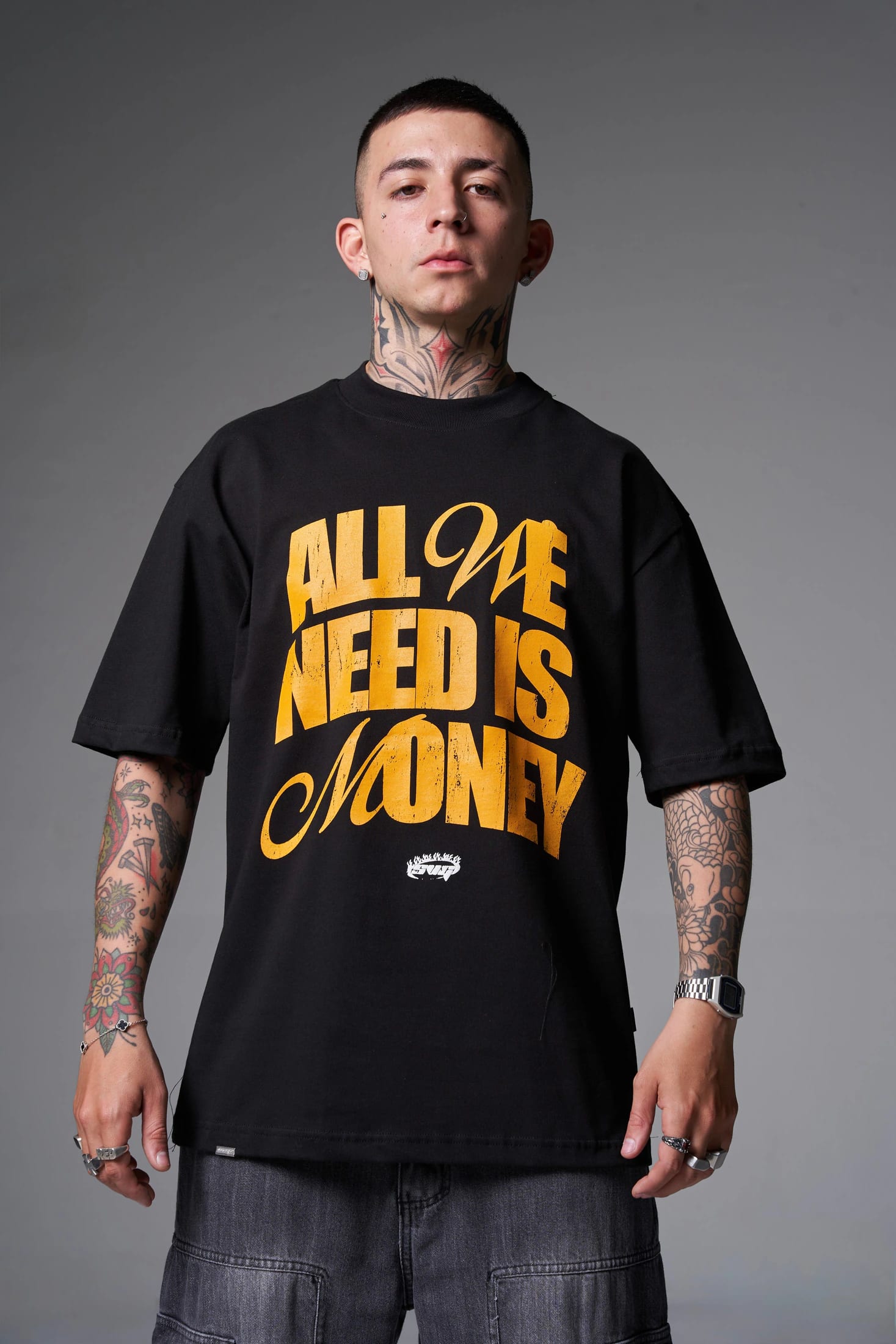 T shirt negra all we need 250 gramos - imagen 1