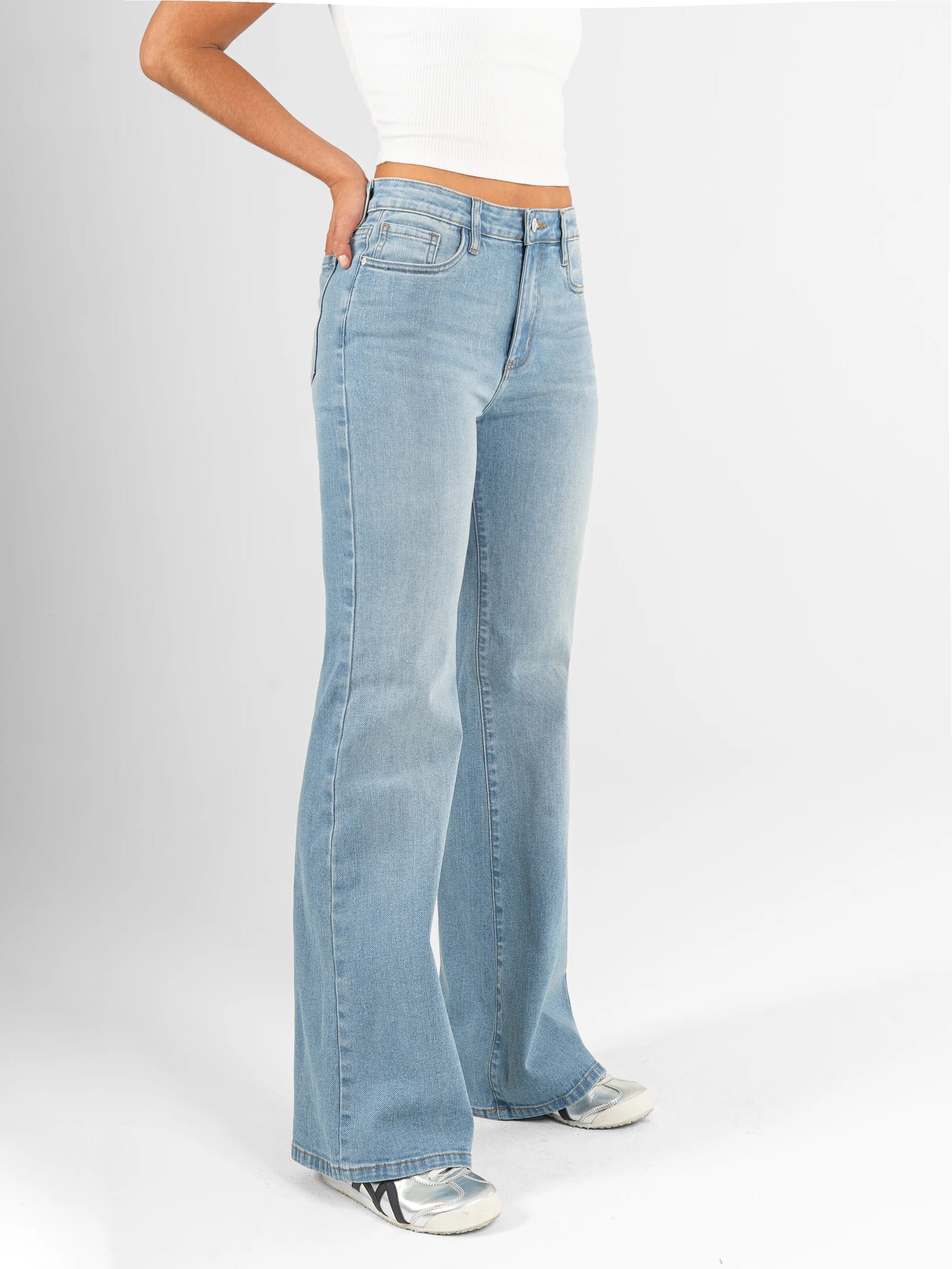 Ref: 066597 Jean flare stretch, bota ancha, tiro alto, tono azul medio claro - imagen 3