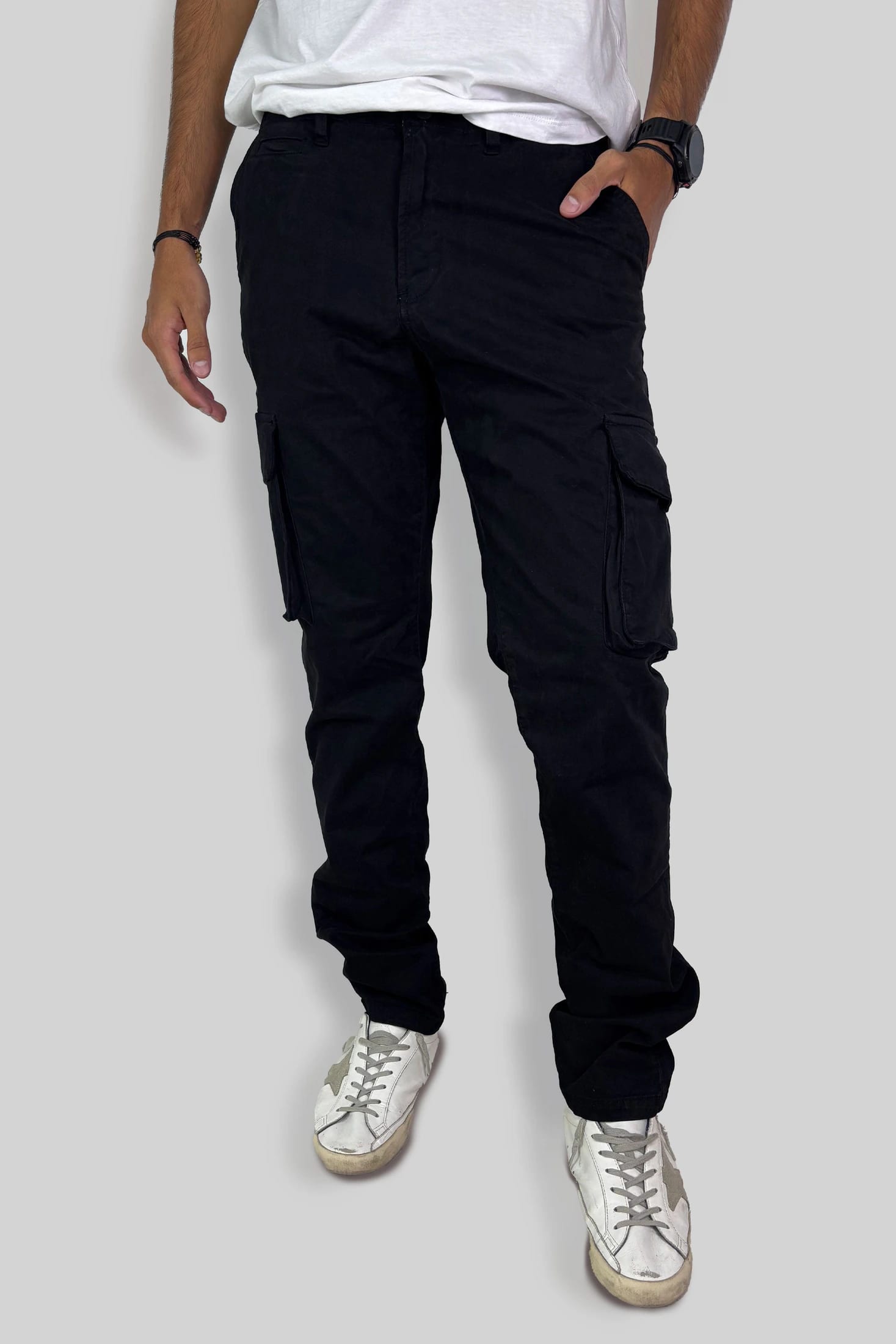 PANTALON CARGO NEGRO - imagen 1