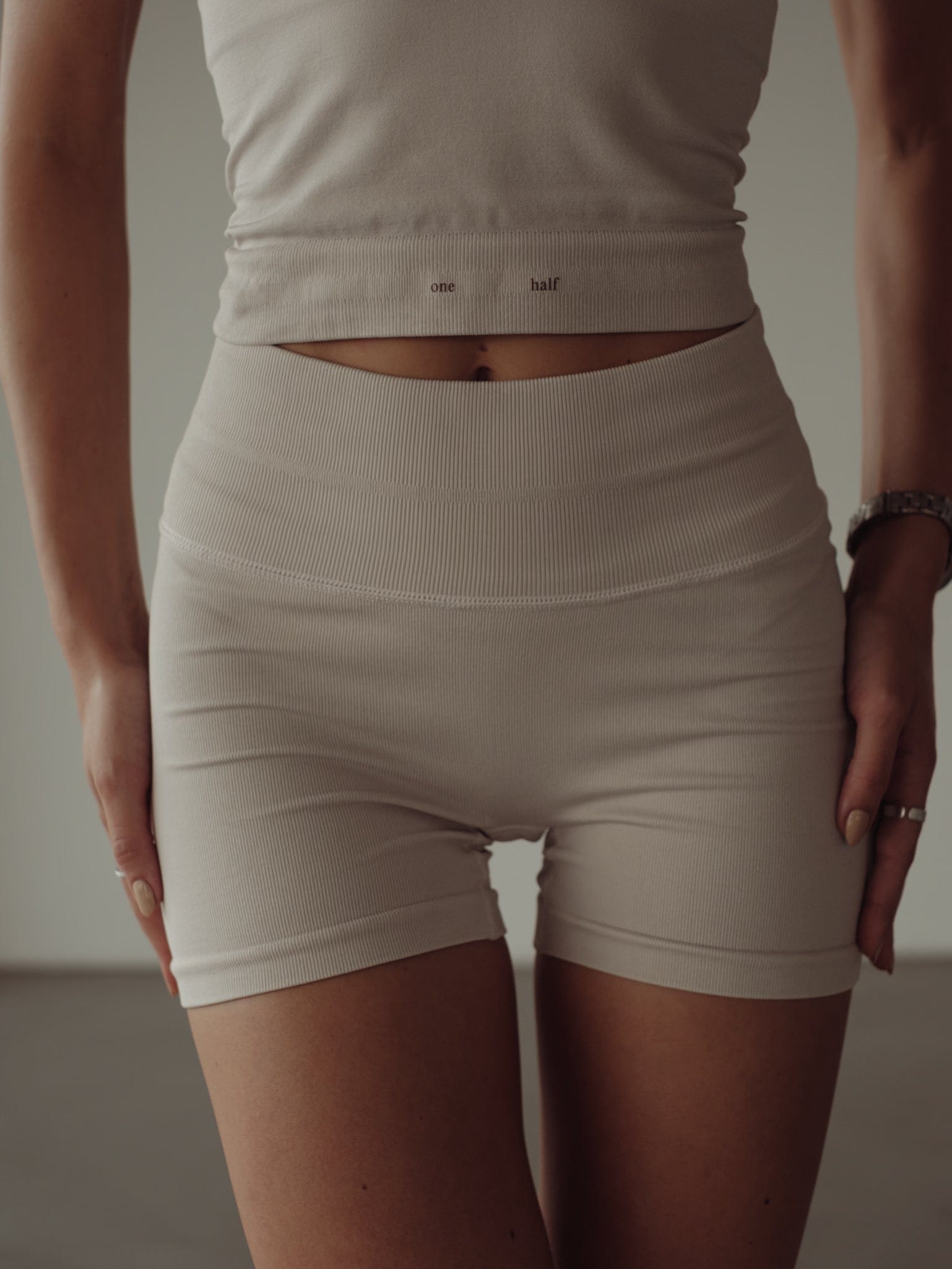 SHAPER SEAMLESS MINI SHORT - NATURAL - imagen 7