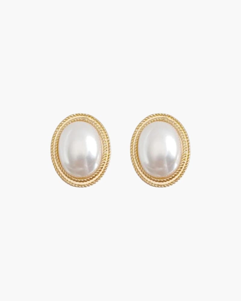 Radiance Oval Pearl Studs - imagen 1