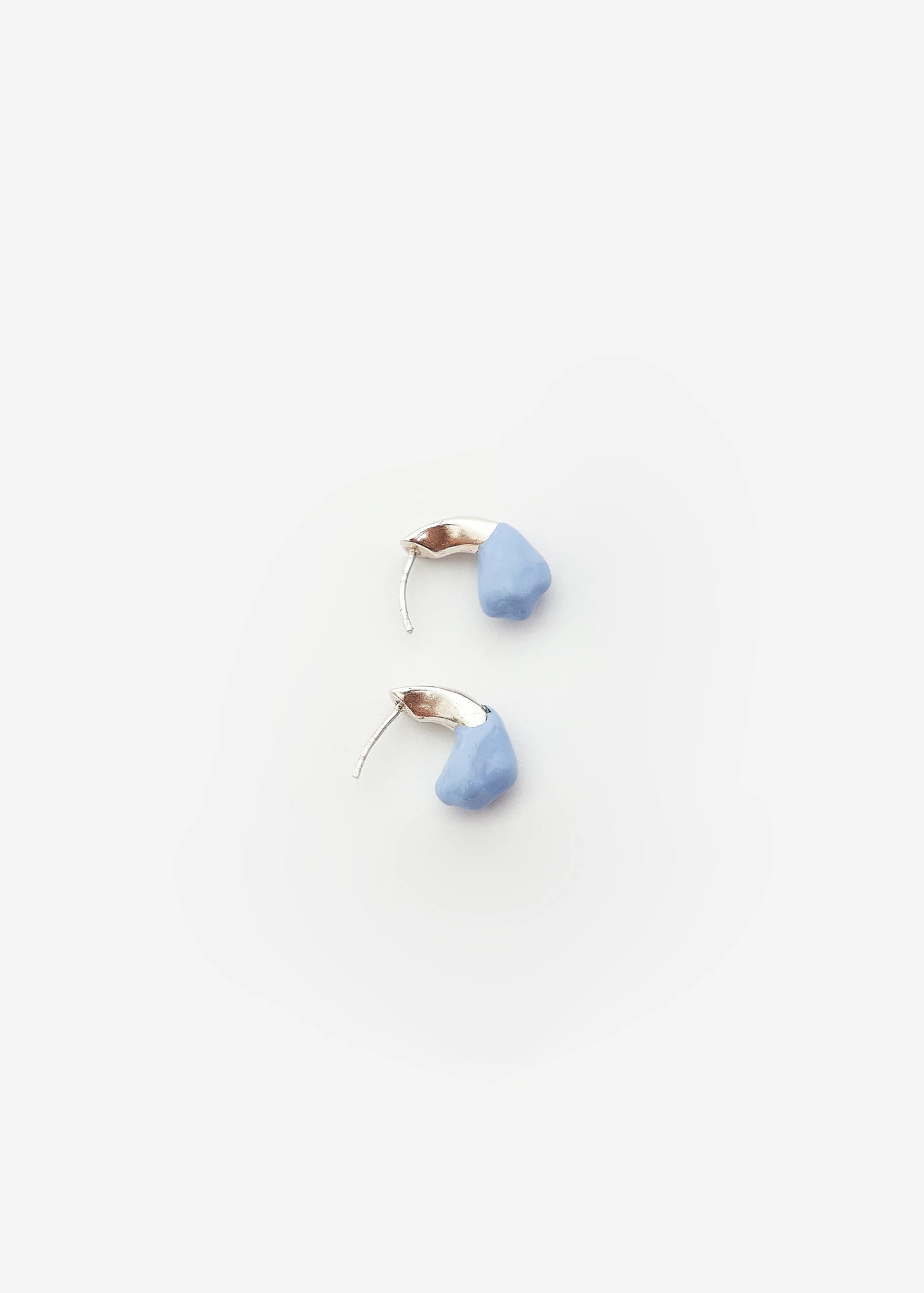 Mini Petal Curve Stud Air - imagen 1