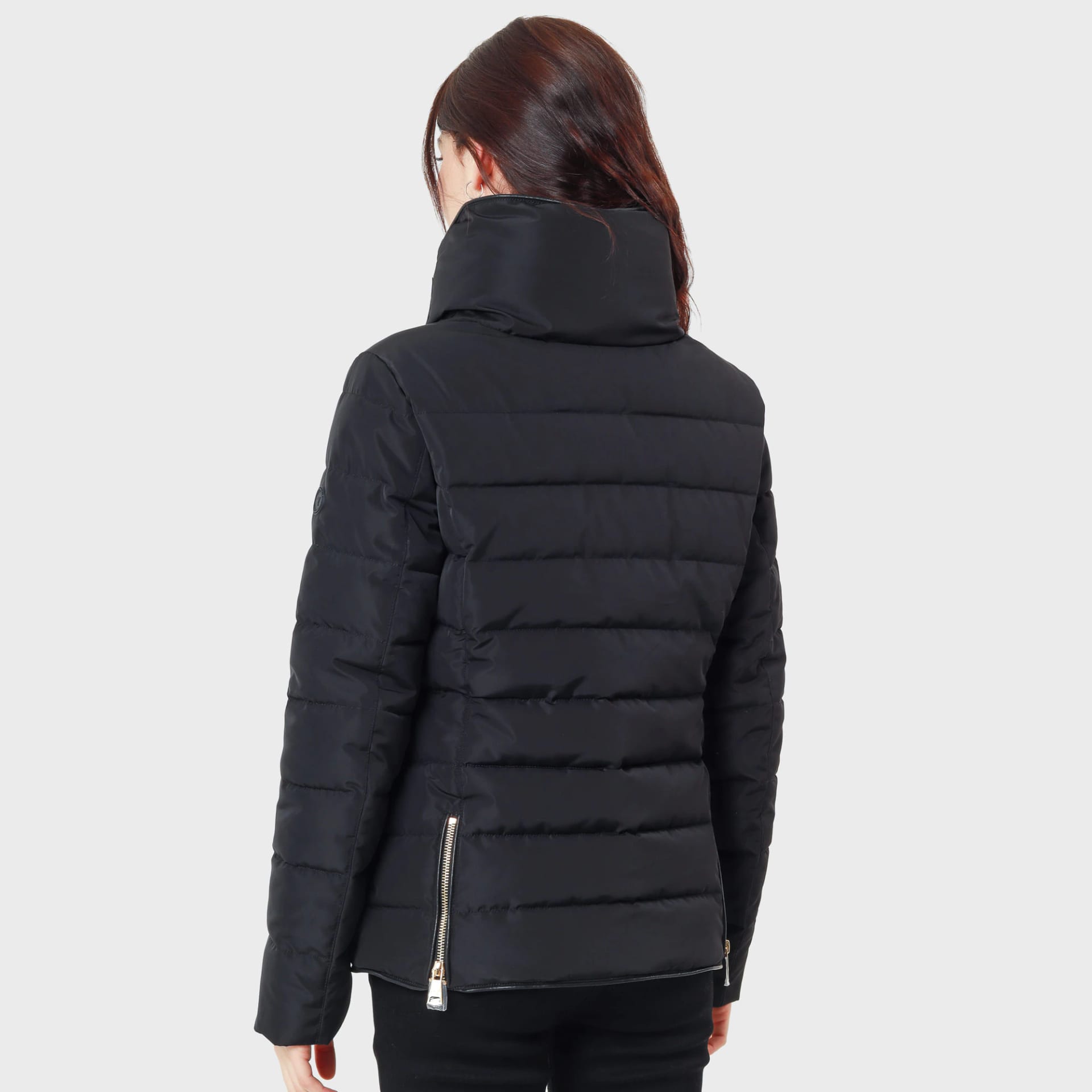 Chaqueta acolchada cuello alto con capucha interna - imagen 22