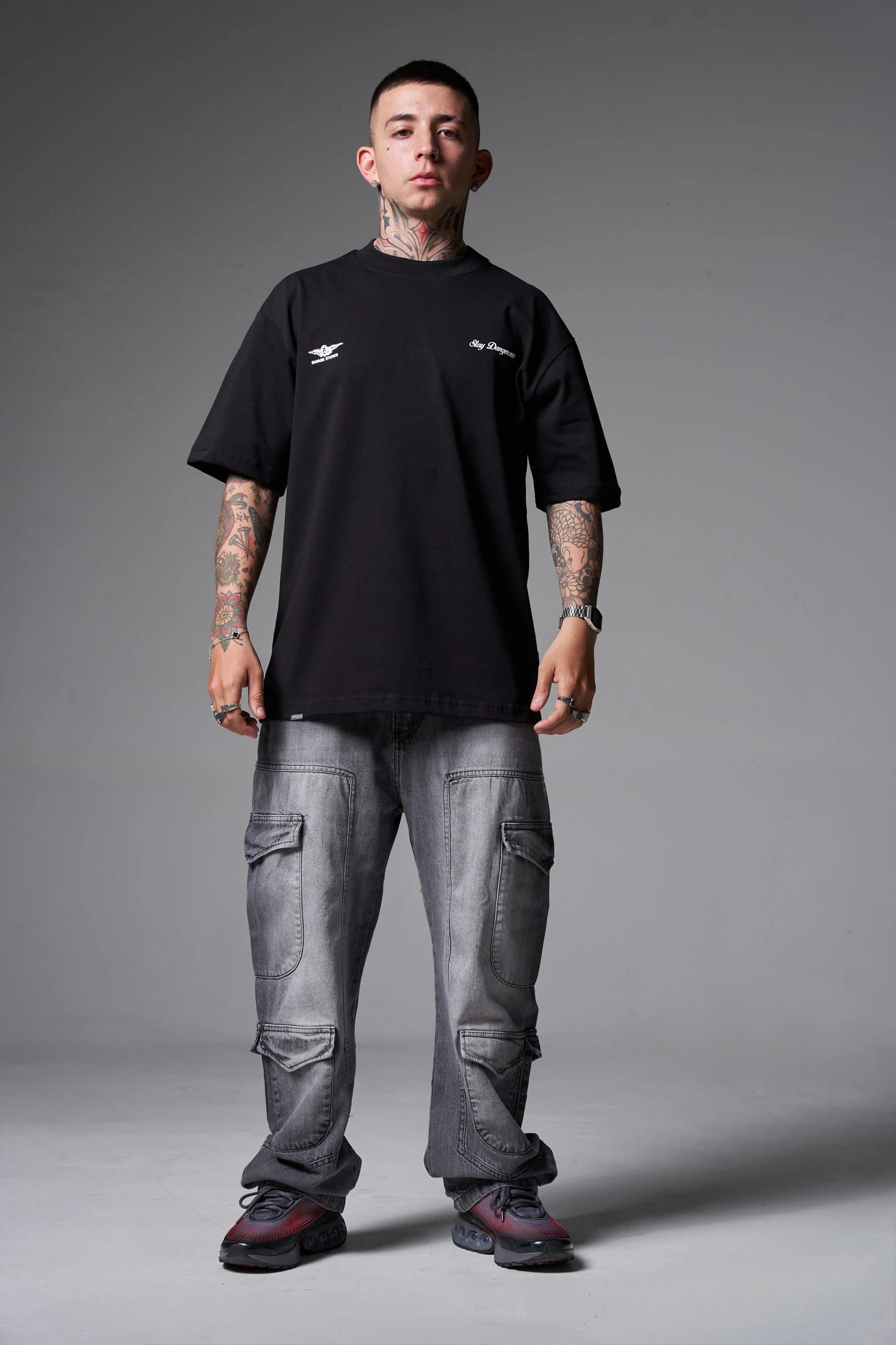 JEANS BAGGY 8 BOLSILLOS PARCHE GRIS CLARO - imagen 4