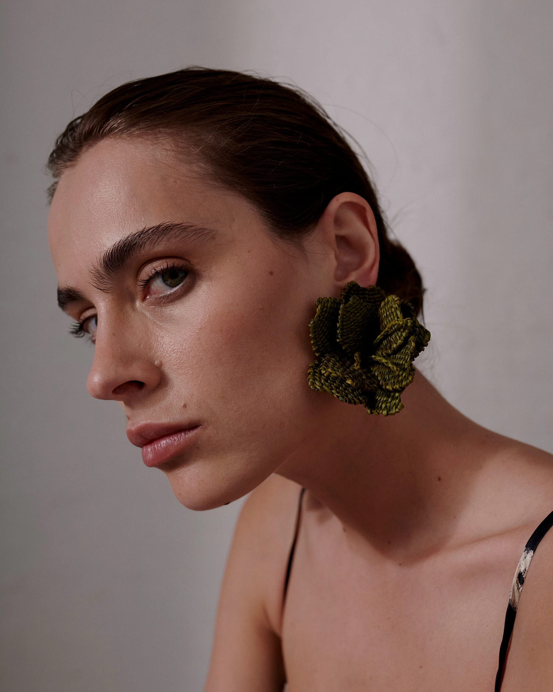 Buganvillas Earrings / Military Green - imagen 2