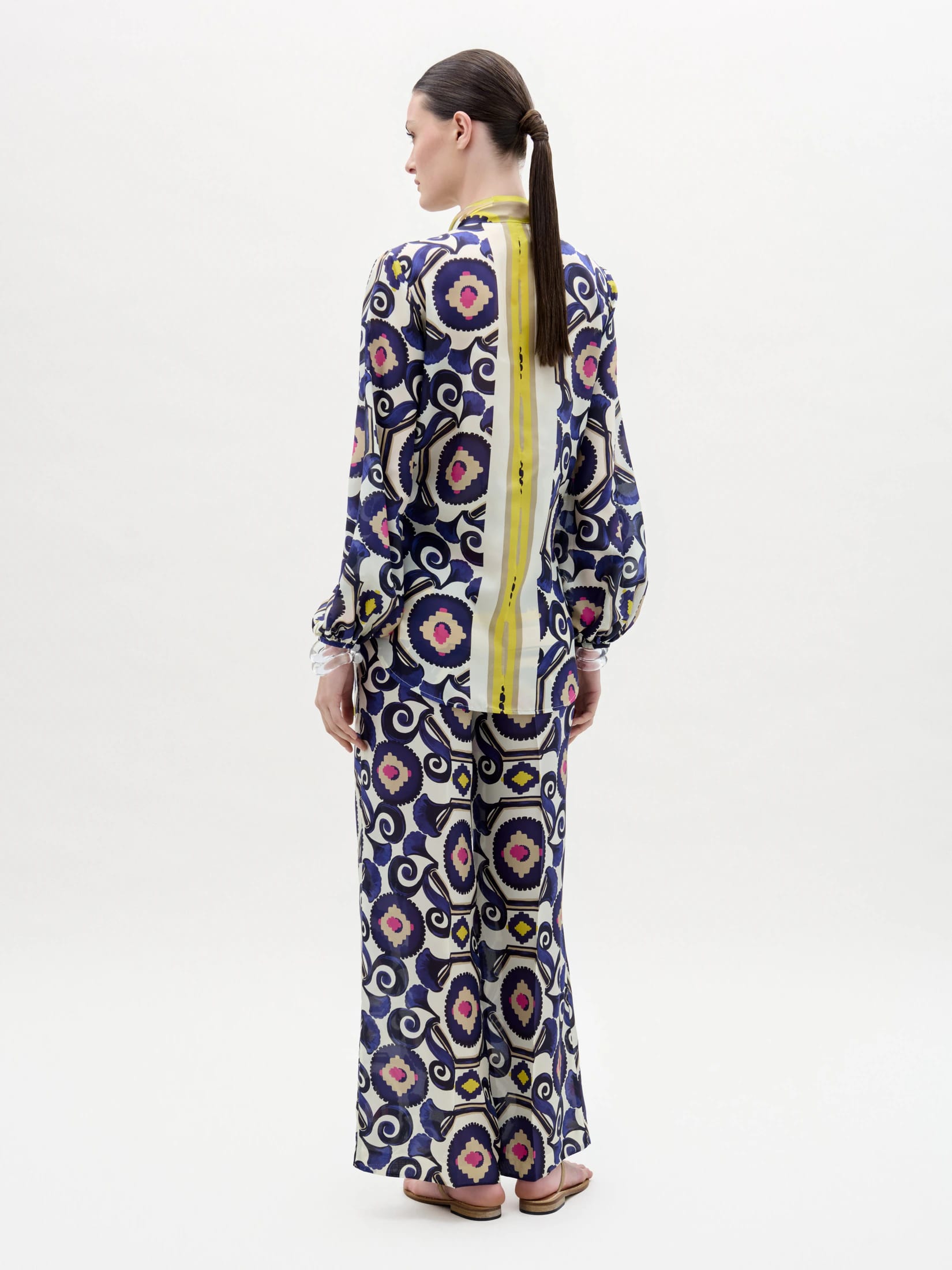 Emine Pant - imagen 3