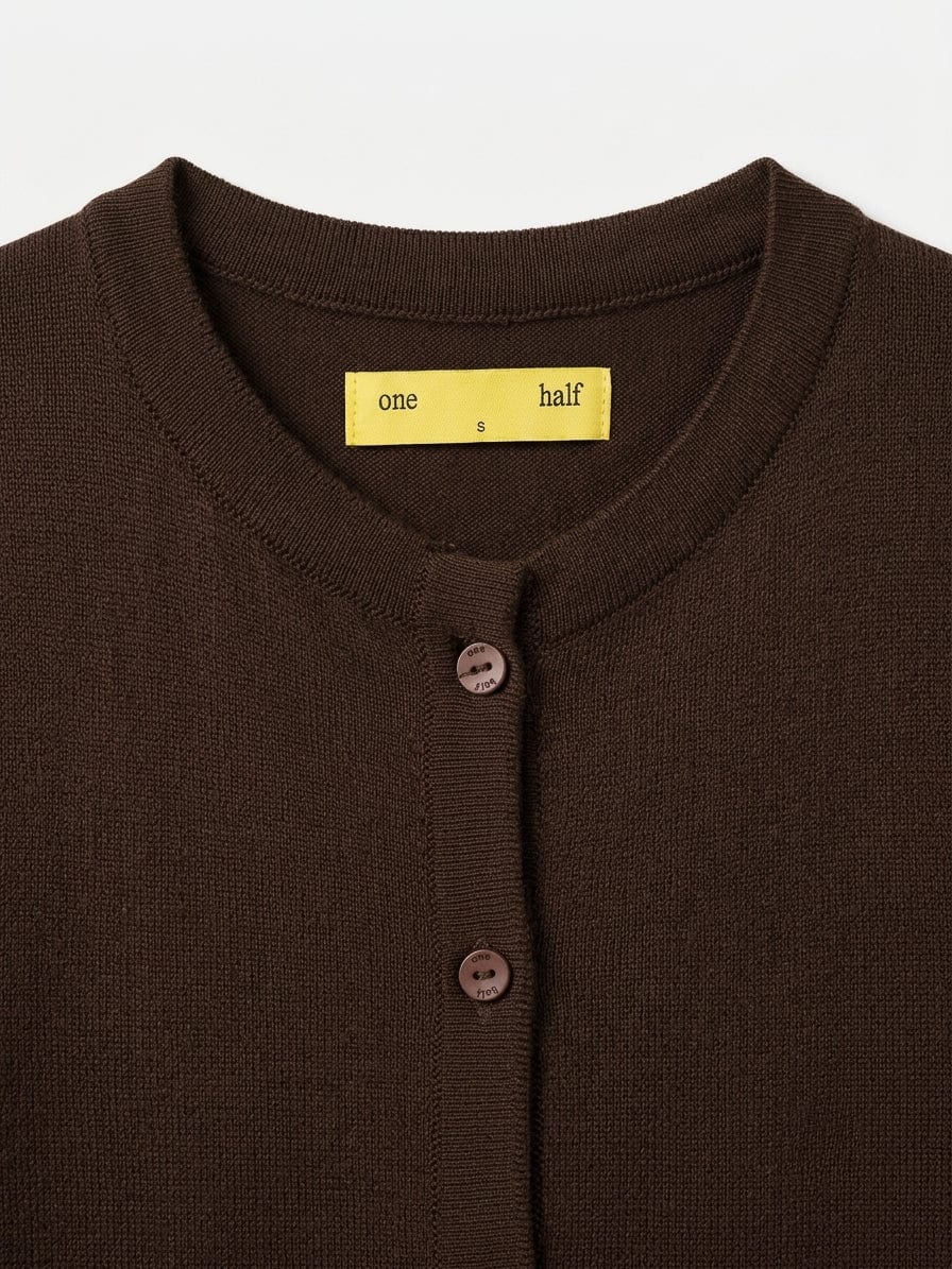 CLASSIC BUTTON KNIT VEST - BROWN - imagen 13
