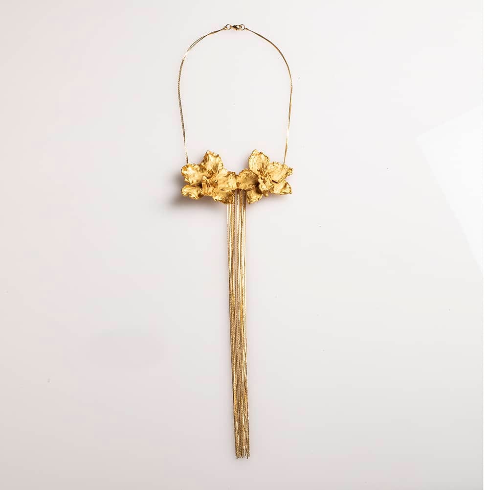Wilsonara Orchid and Chains Necklace - imagen 1