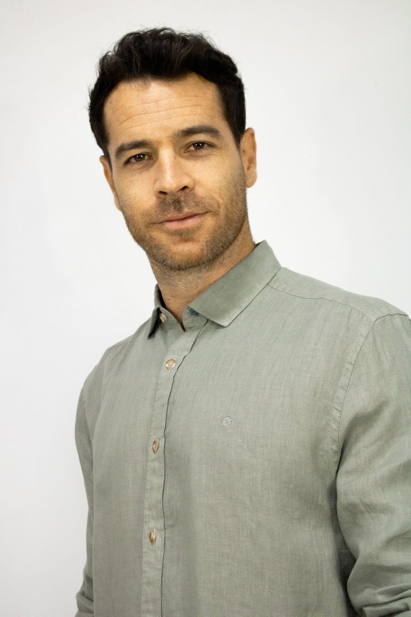 CAMISA LINO MANGA LARGA VERDE PARA HOMBRE - imagen 4