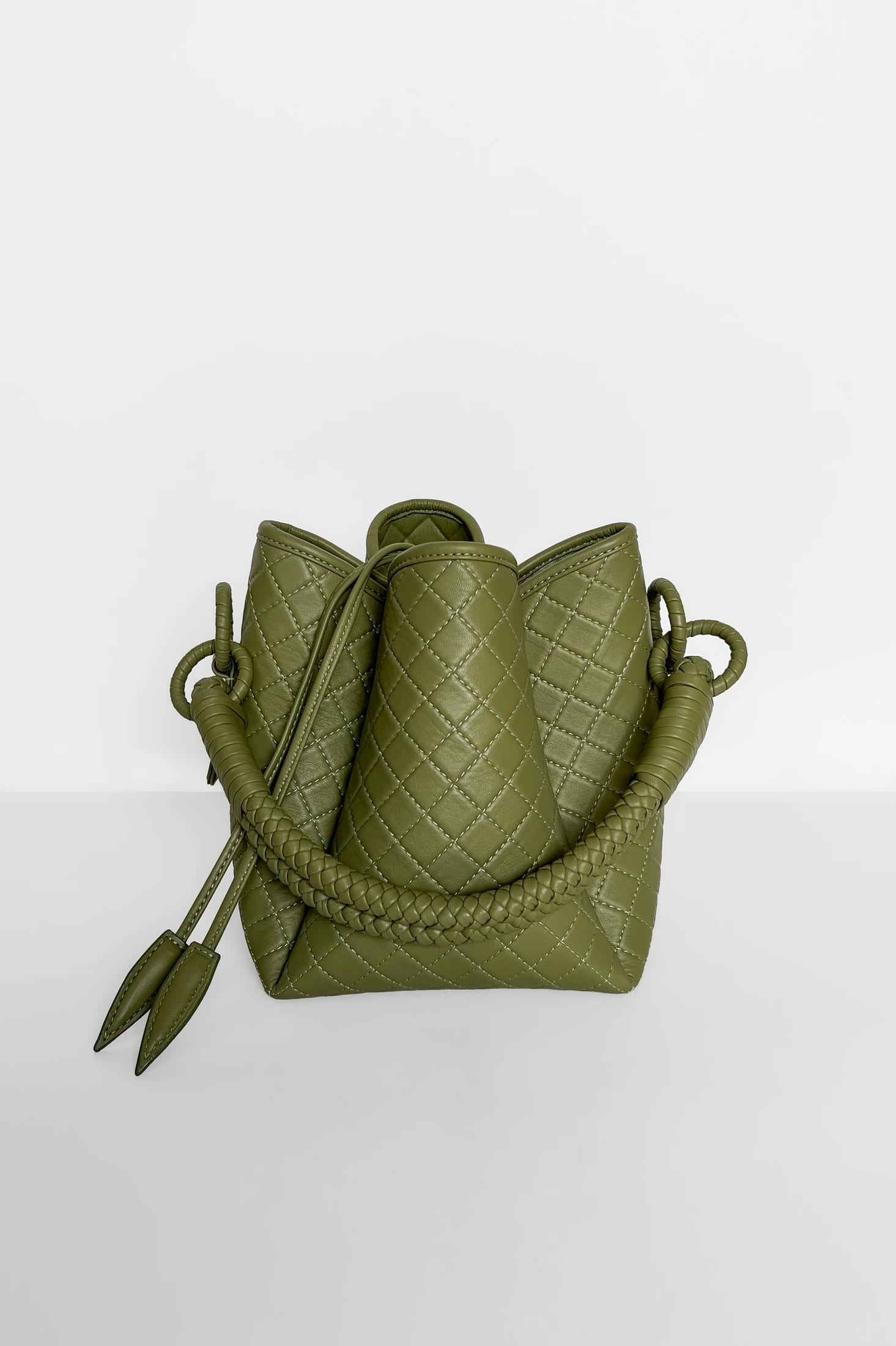 Tulip Bucket Bag, Aloe - imagen 1