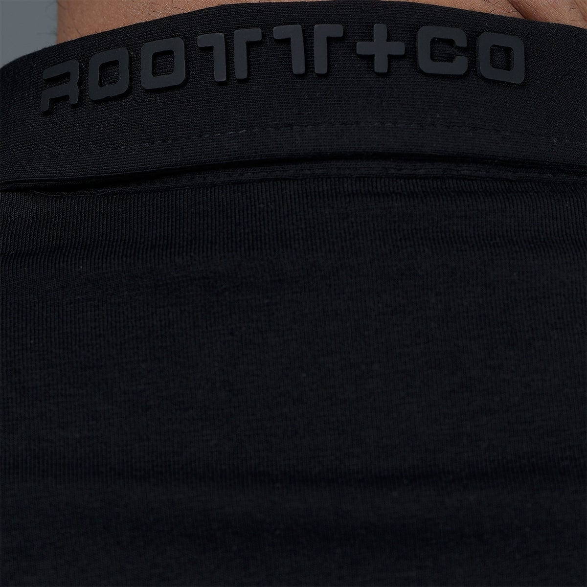 Polo Regular Negro - imagen 7
