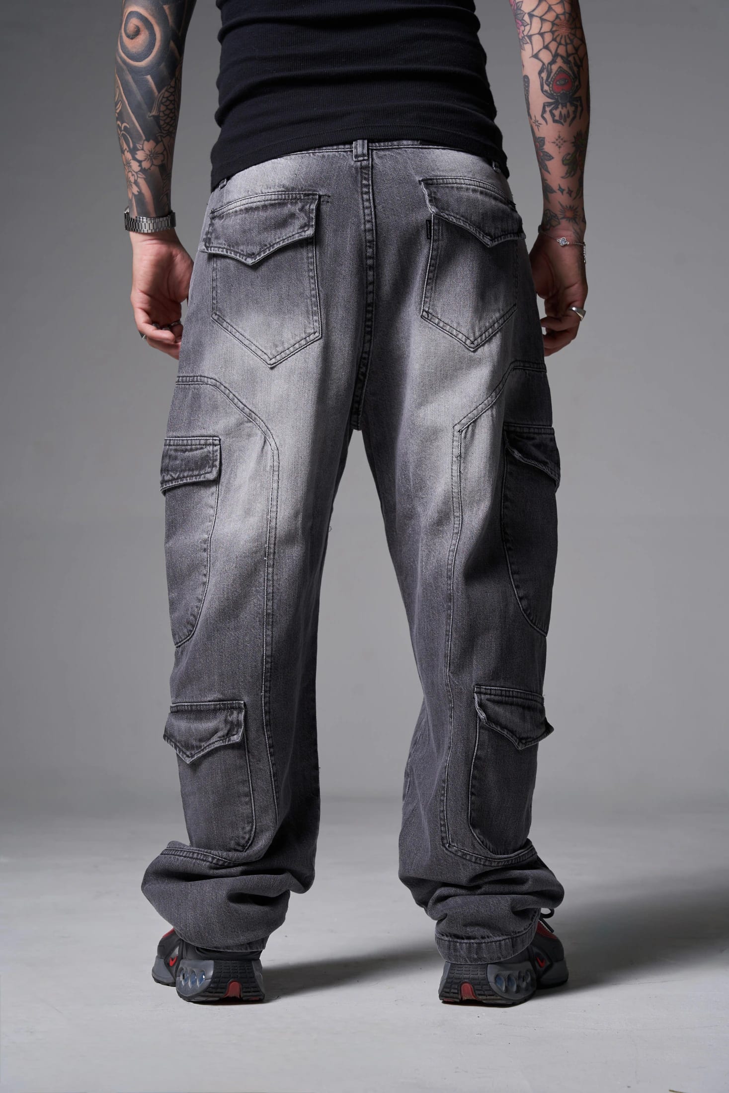 JEANS BAGGY 8 BOLSILLOS PARCHE GRIS CLARO - imagen 3