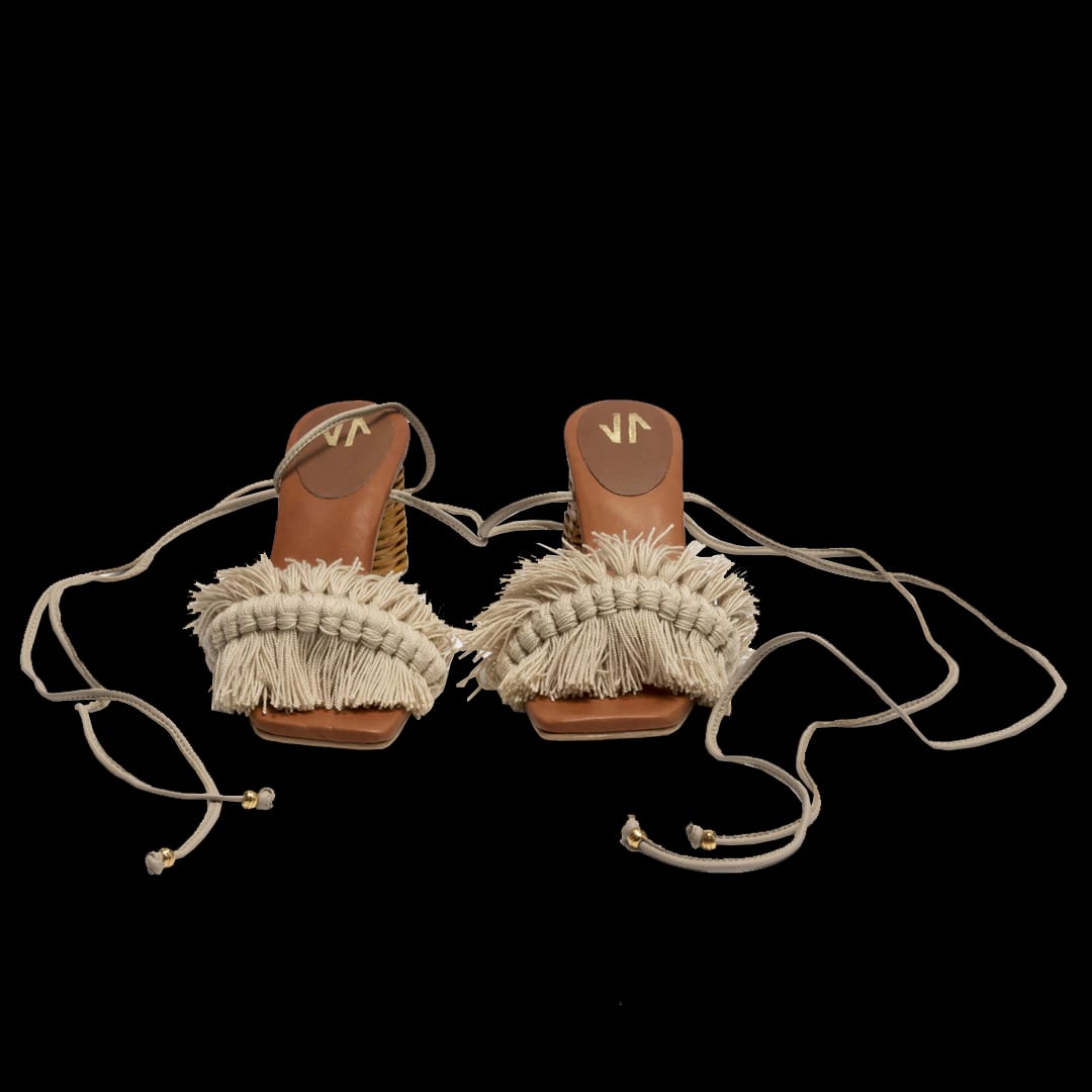 Silvia Cobos Canasto Lace Up Mid Heel Beige - imagen 2