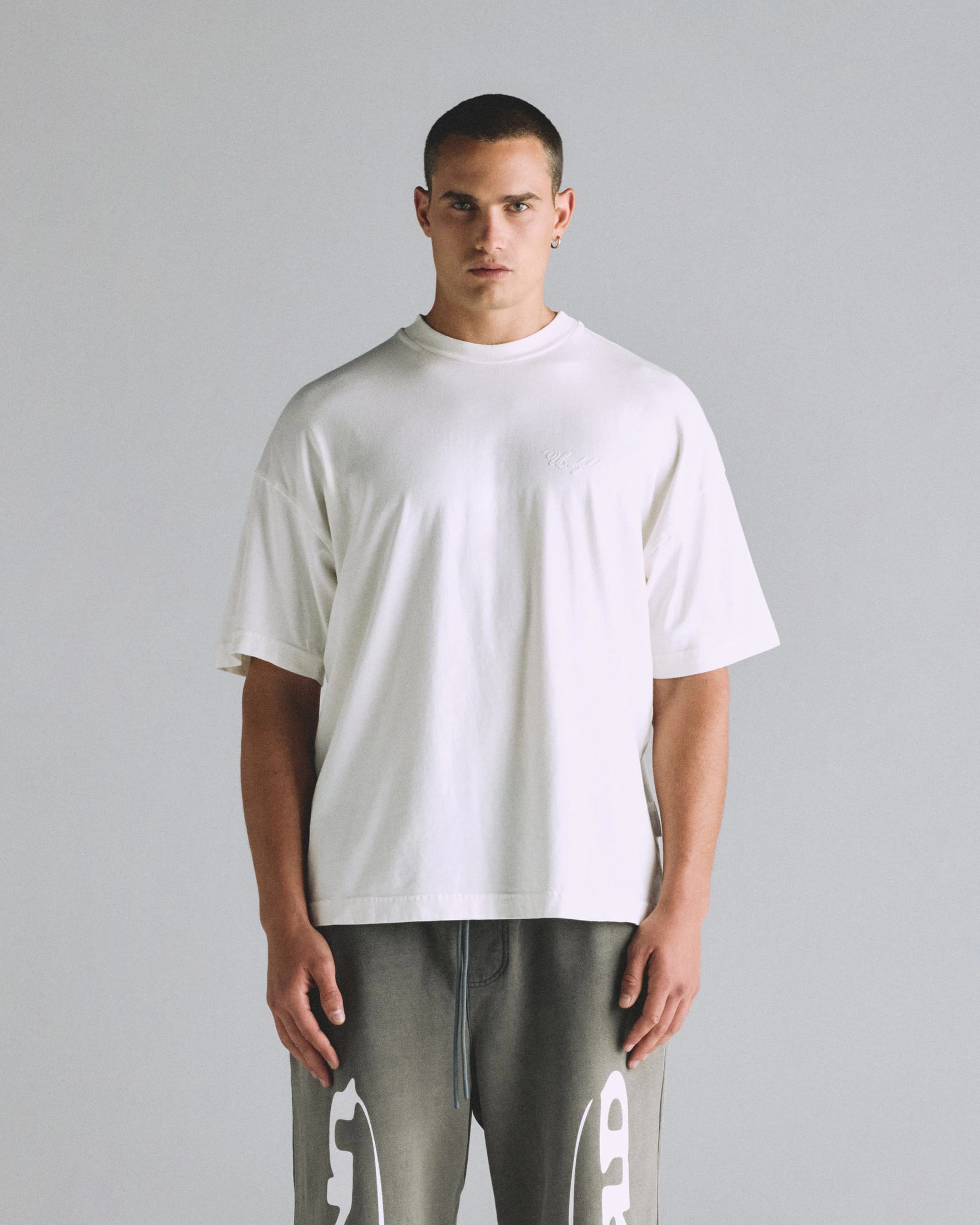 Basics Peached Undgld Tshirt White - imagen 2