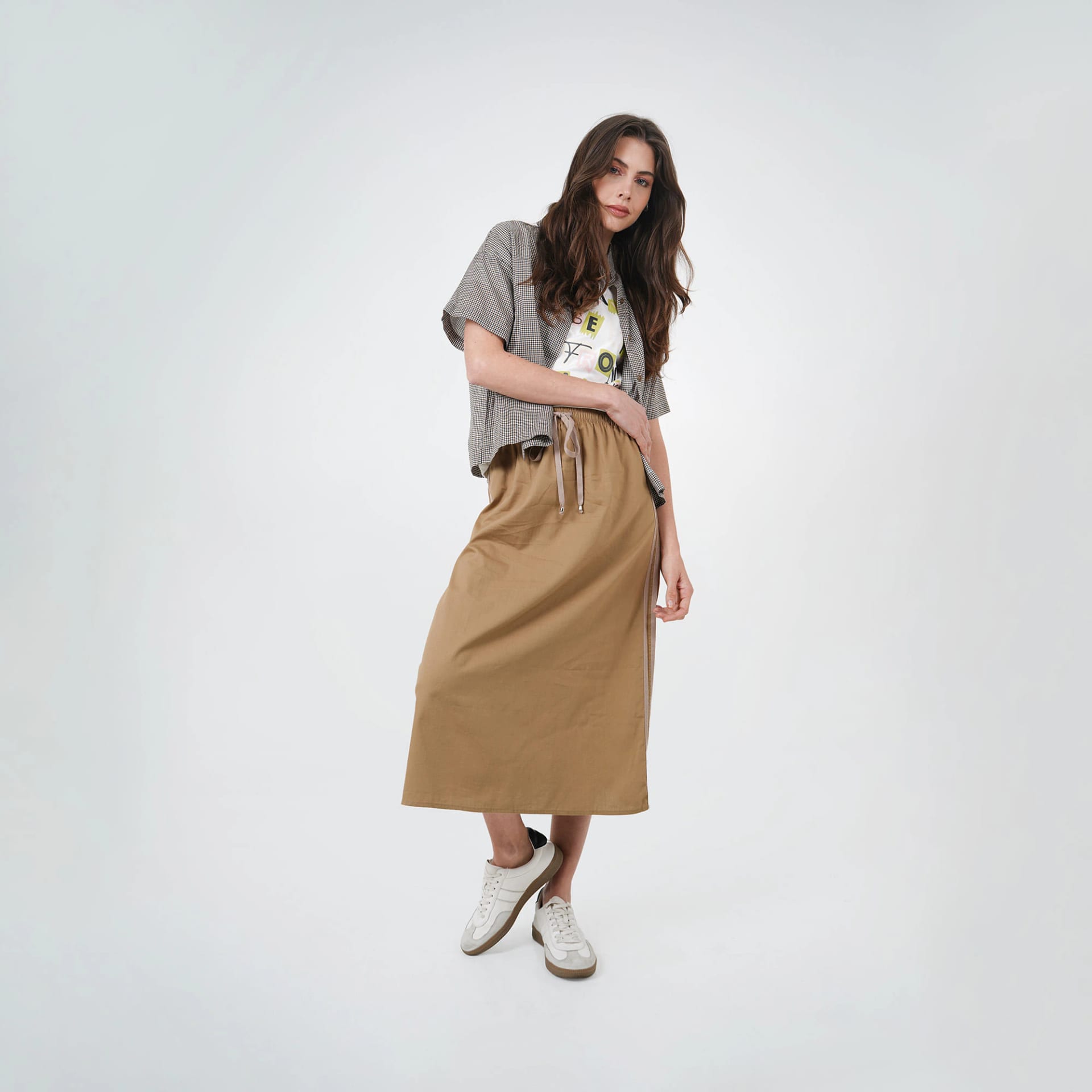 Blusa de cuadros cuello camisero manga corta con estampado Live - imagen 3